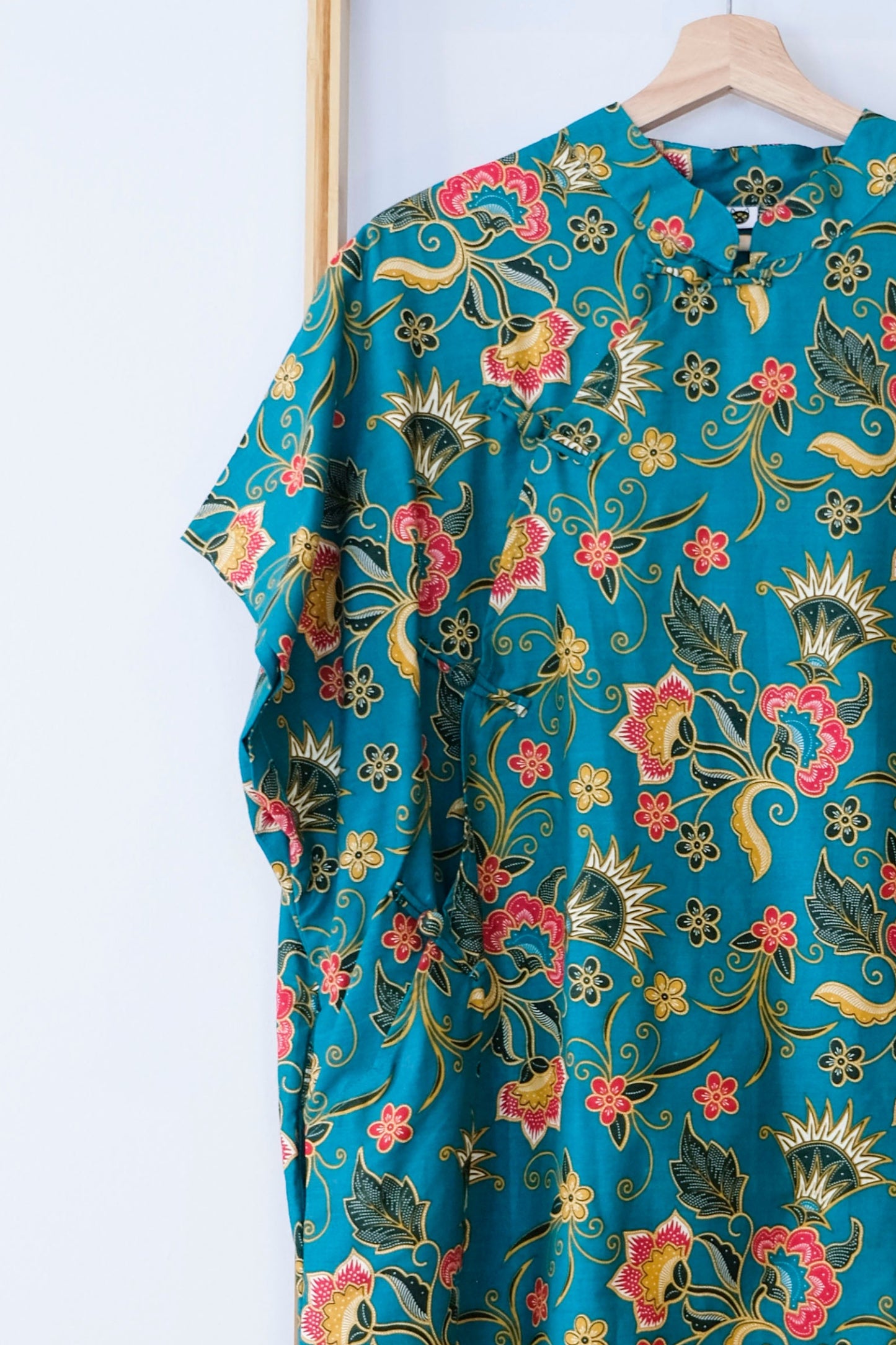 Malaysia-Batik-Attire-Dress-Women