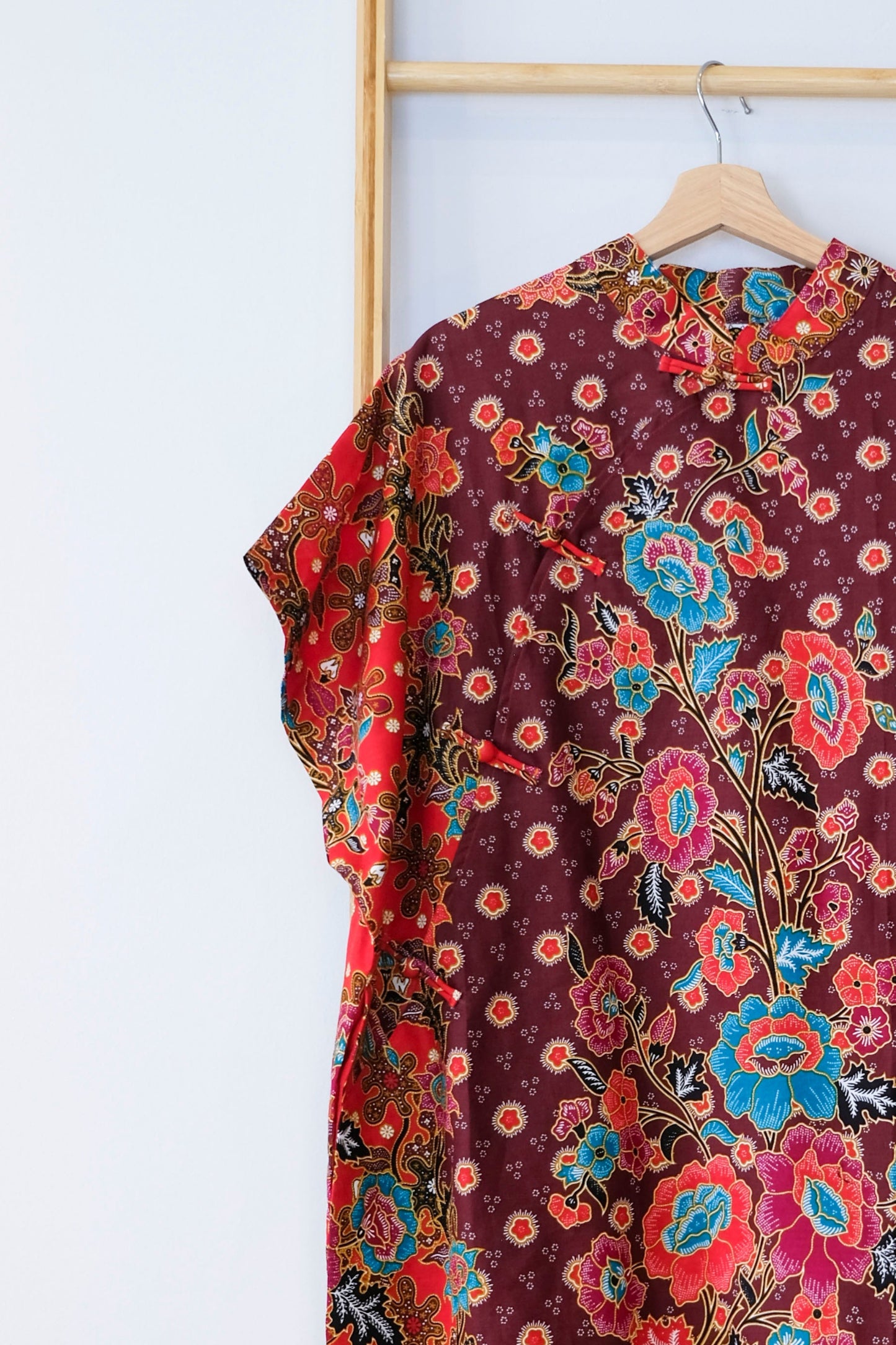 Malaysia-Batik-Attire-Dress-Women