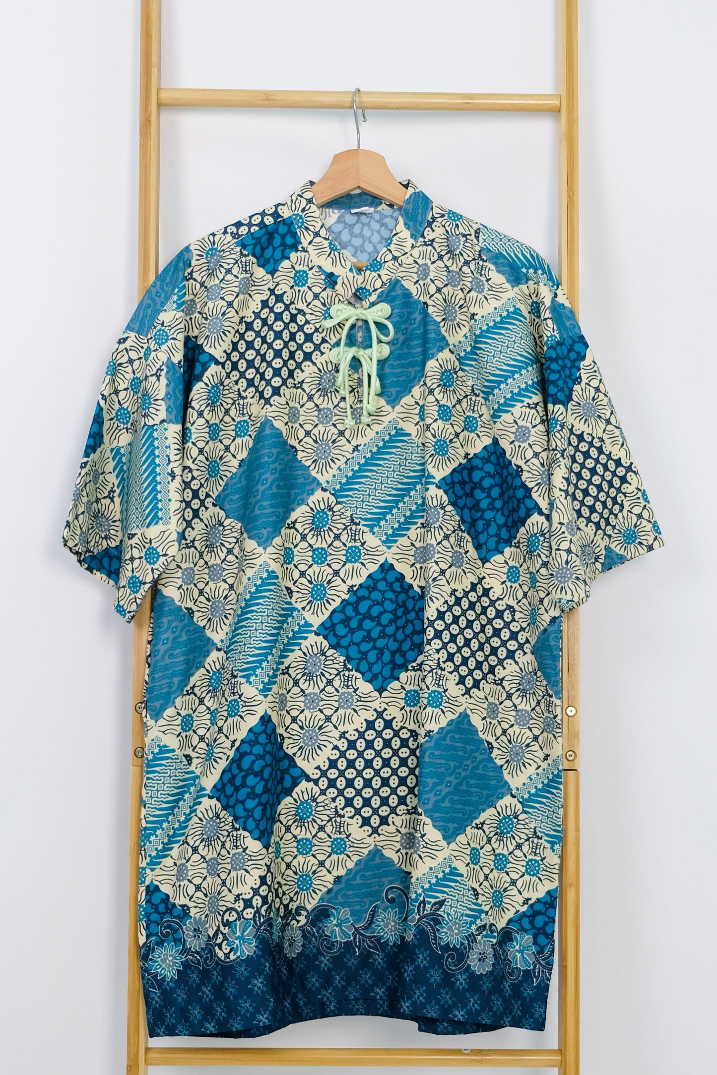 Malaysia-Batik-attire-Dress-Women