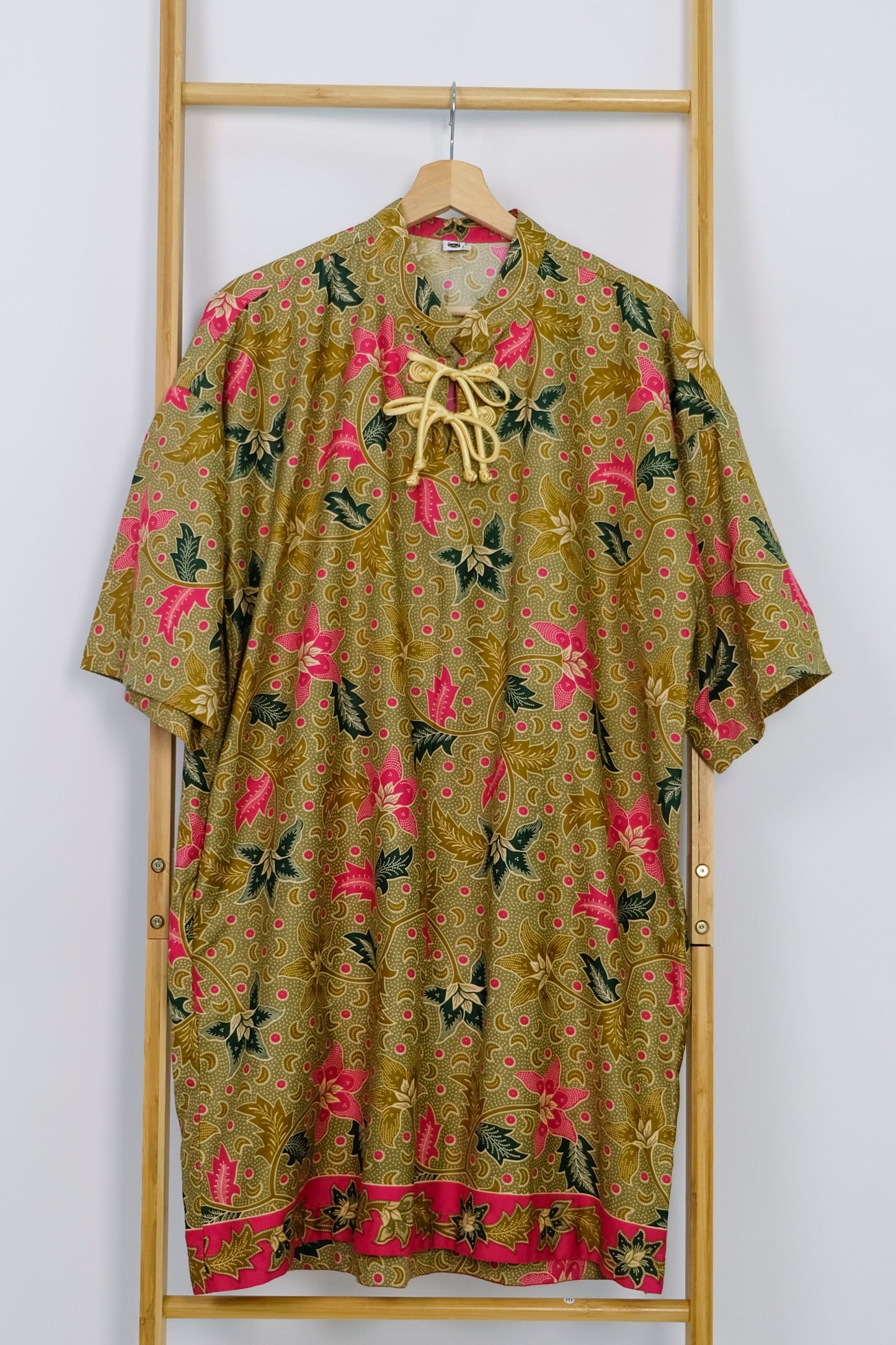 Malaysia-Batik-Attire-Dress-Women