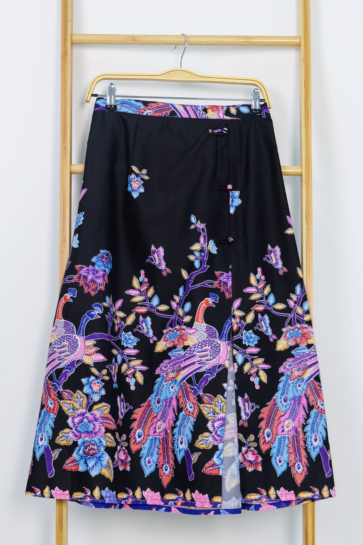 Malaysia-Batik-Attire-Skirt-Women