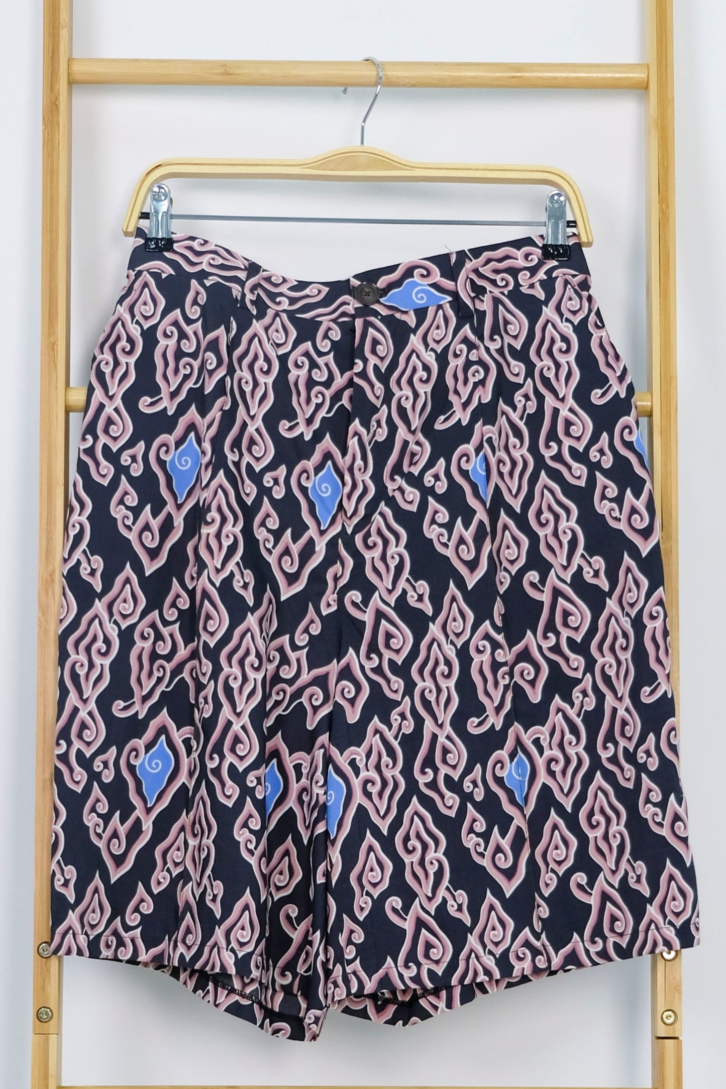 Malaysia-Batik-Attire-Shortpants-Men