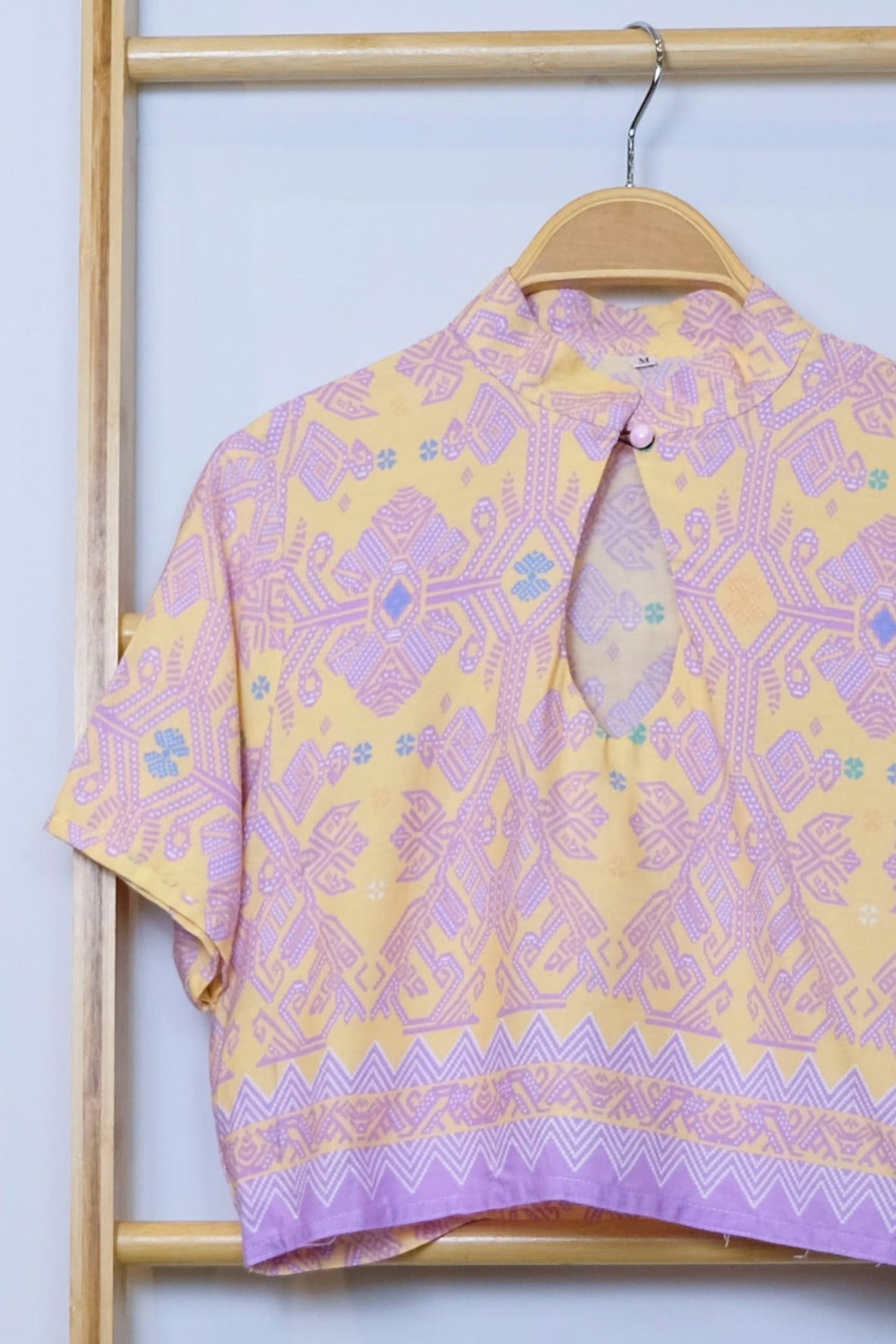 Malaysia-Batik-Attire-Top-Women