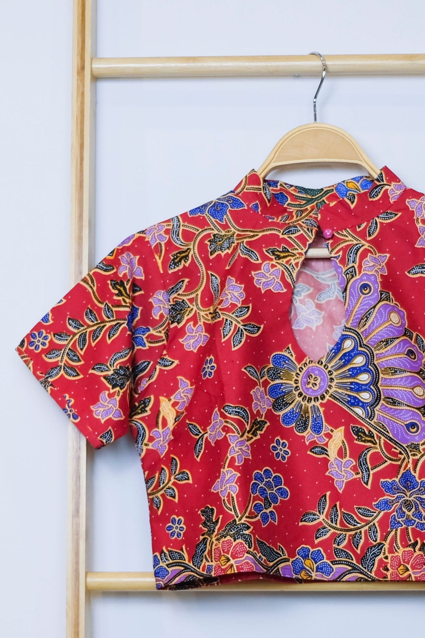 Malaysia-Batik-Attire-Top-Women