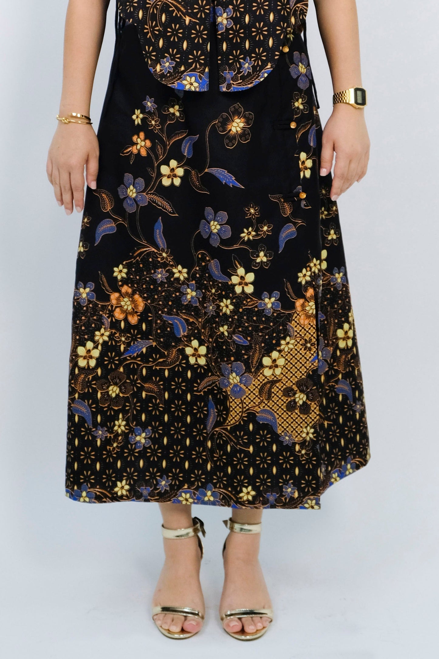 Malaysia-Batik-Attire-Skirt-Women