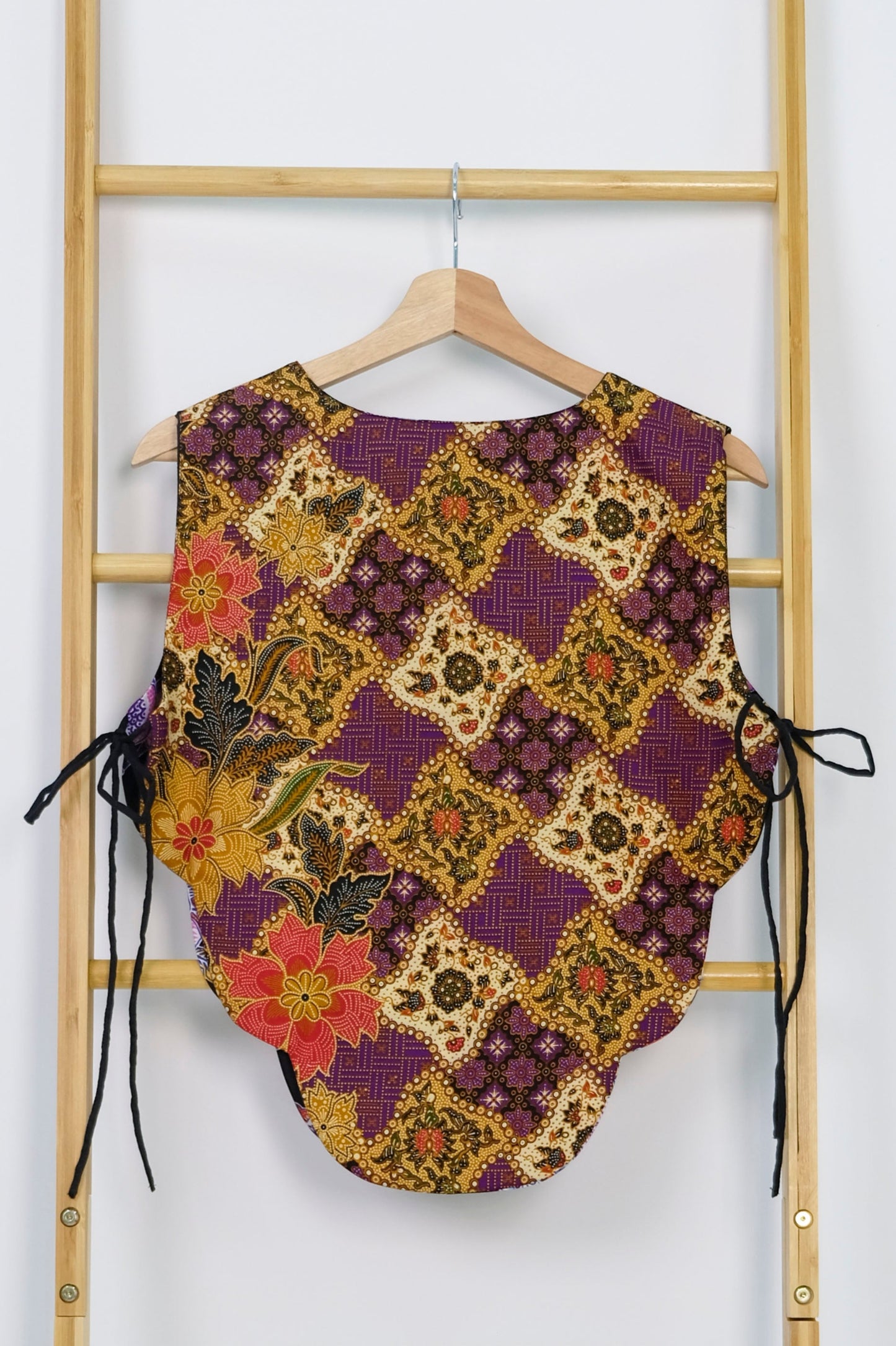 Malaysia-Batik-Attire-Top-Women