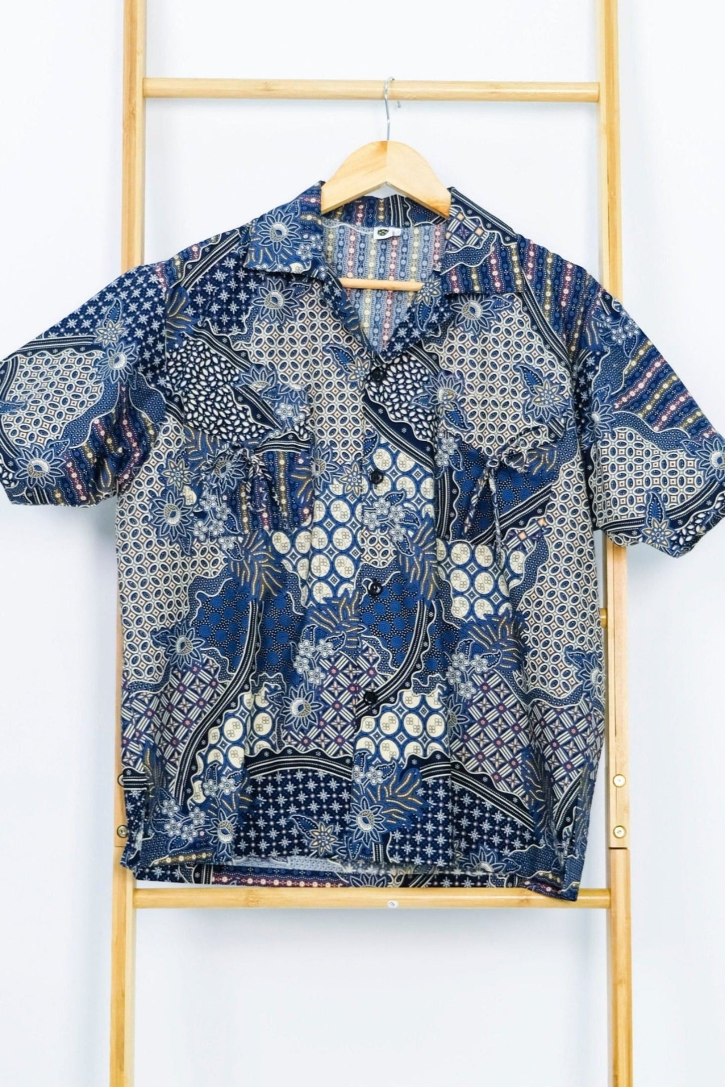 Malaysia-Batik-Attire-Top-Men