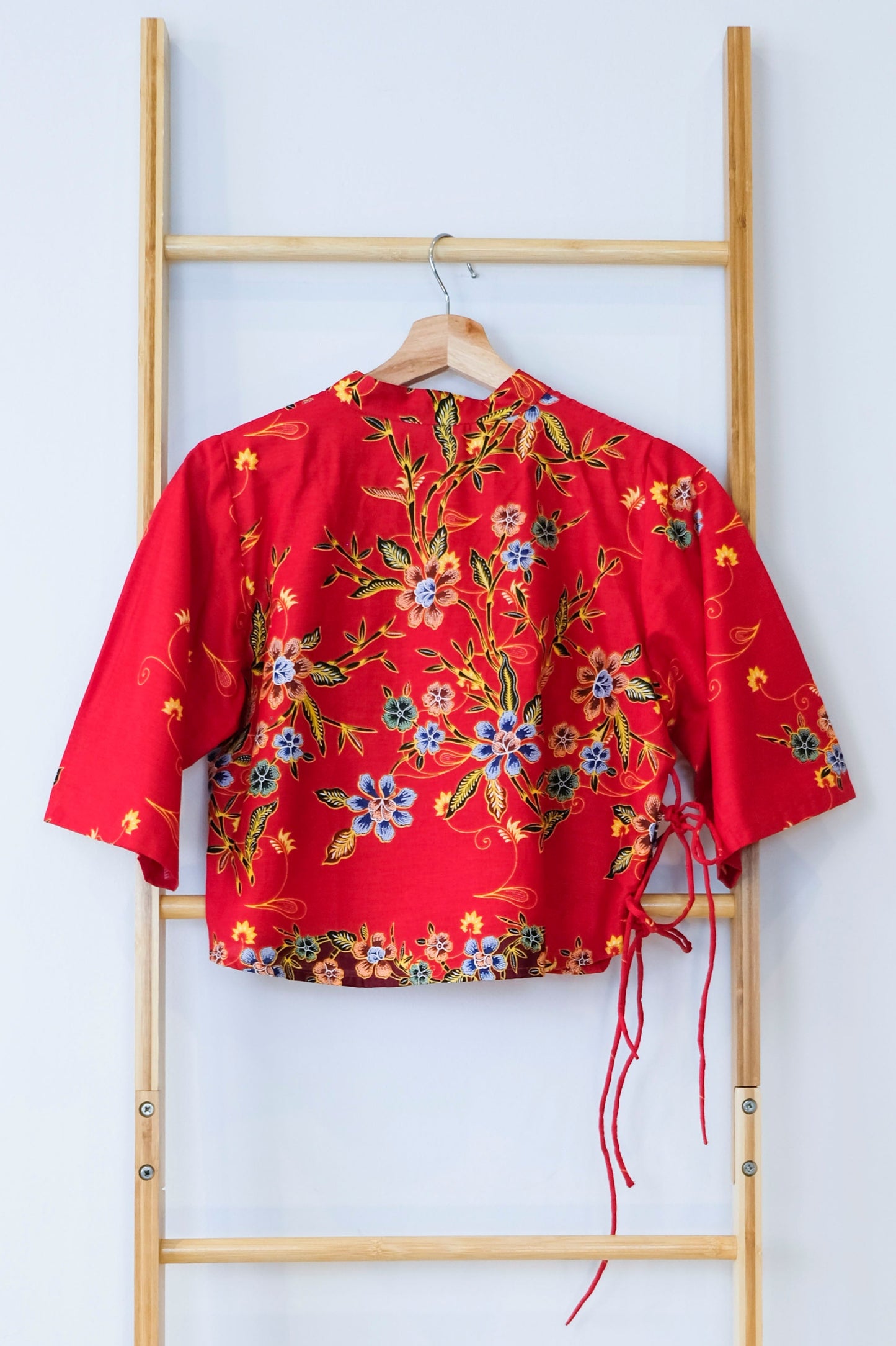 Malaysia-Batik-Attire-Top-women