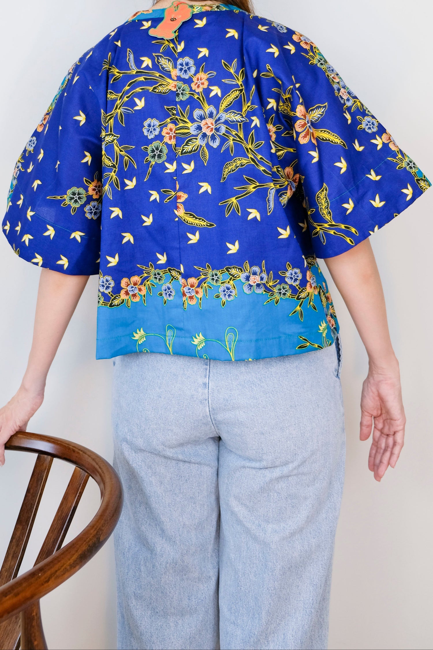 Malaysia-Batik-Attire-Top-Women