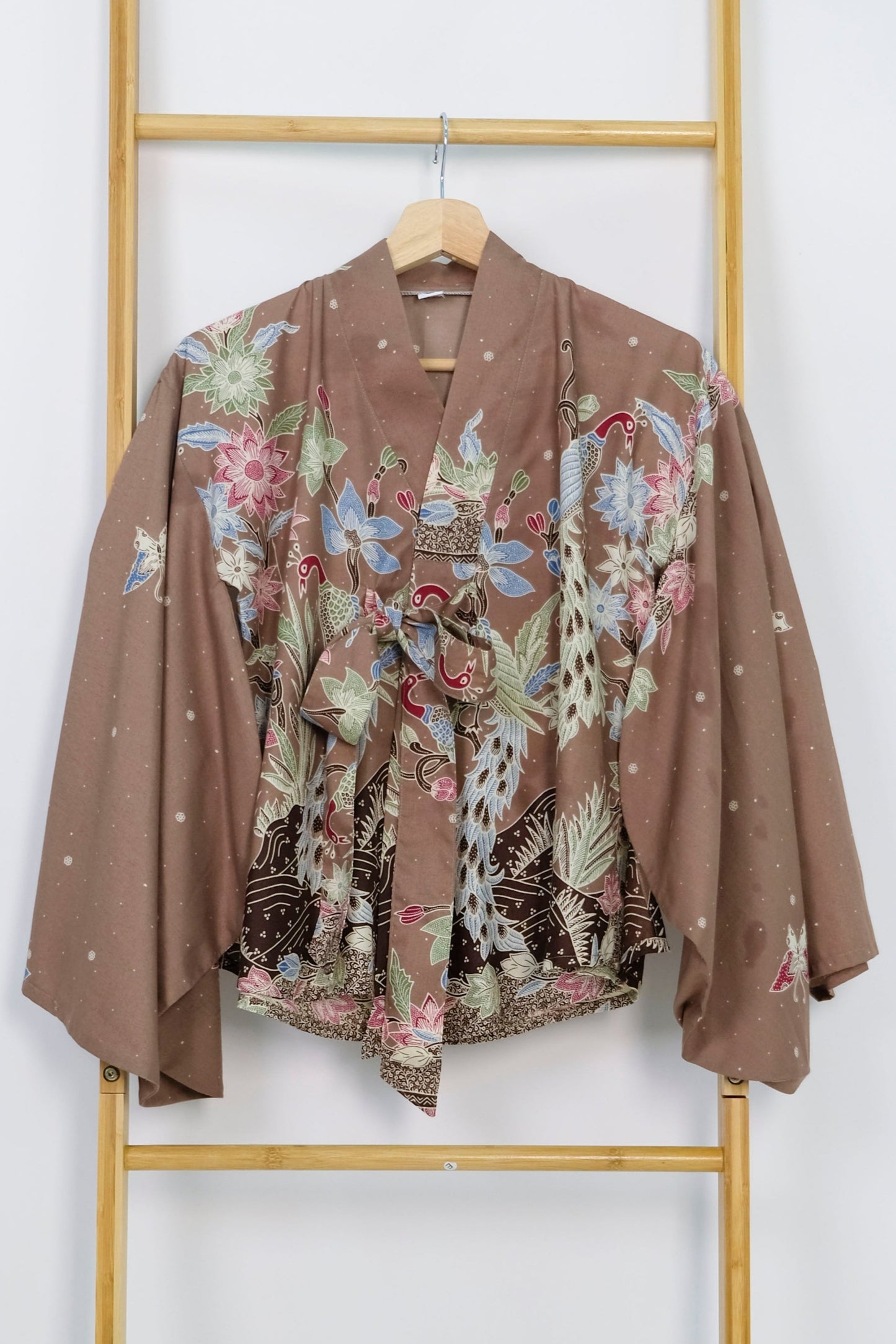 Malaysia-Batik-Attire-Top-Women