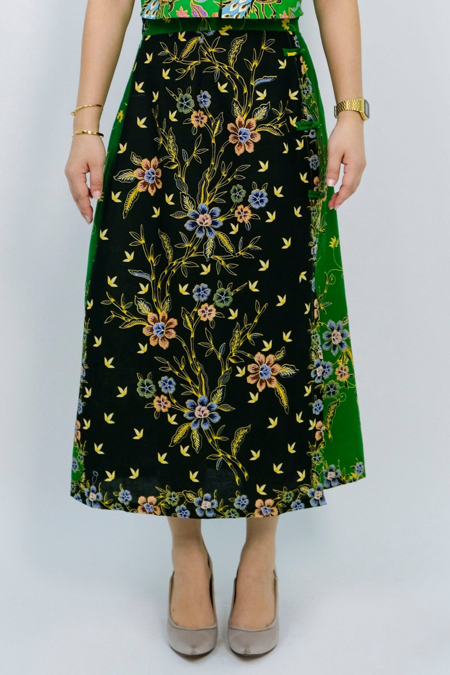 Malaysia-Batik-Attire-Skirt-Women