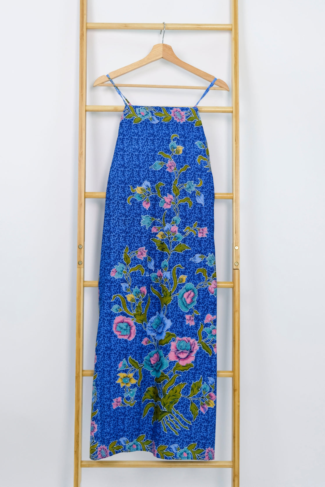 Malaysia-Batik-Attire-Dress-Women