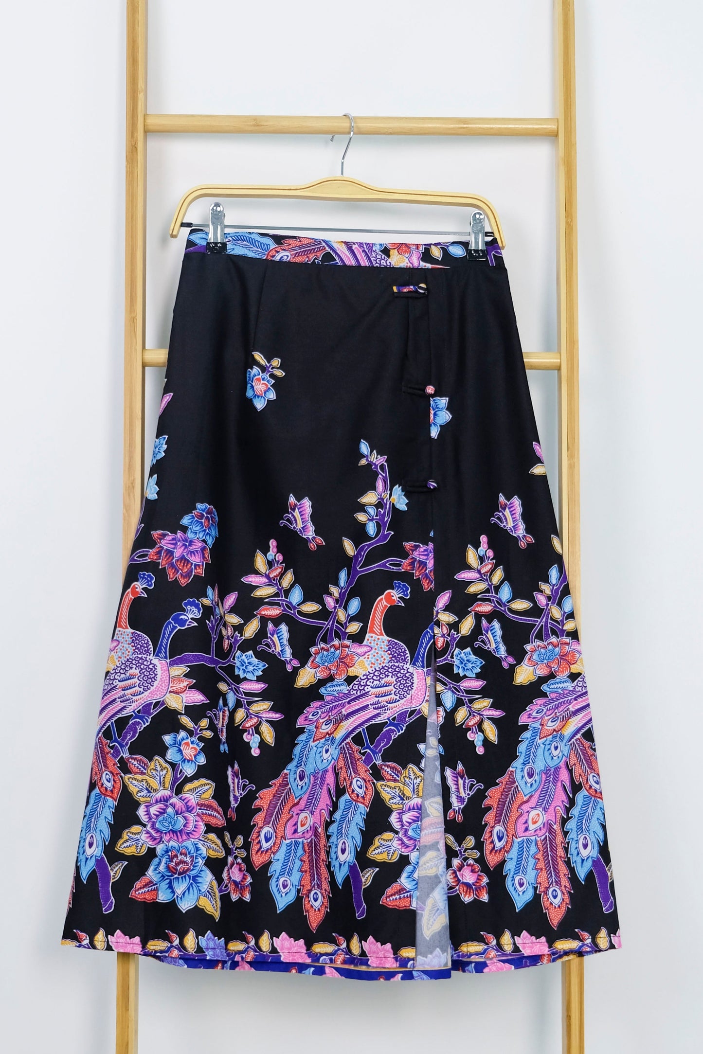 Malaysia-Batik-Attire-Skirt-Women