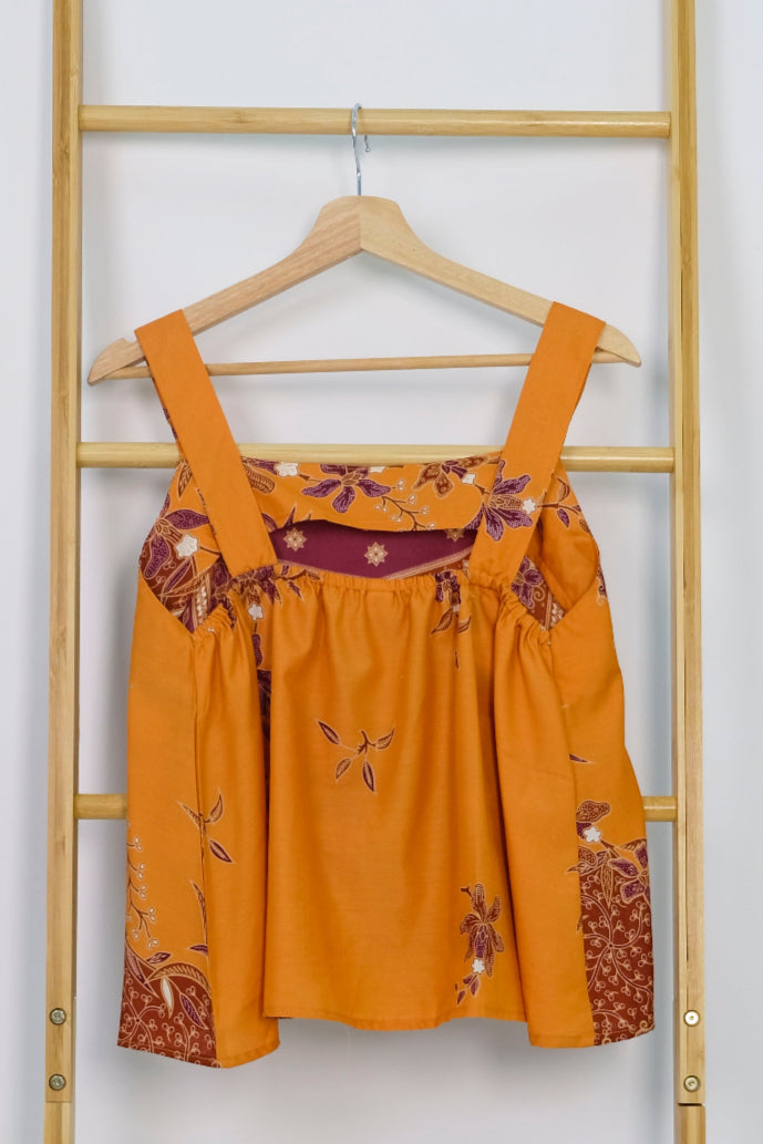 Malaysia-Batik-Attire-Top-Women