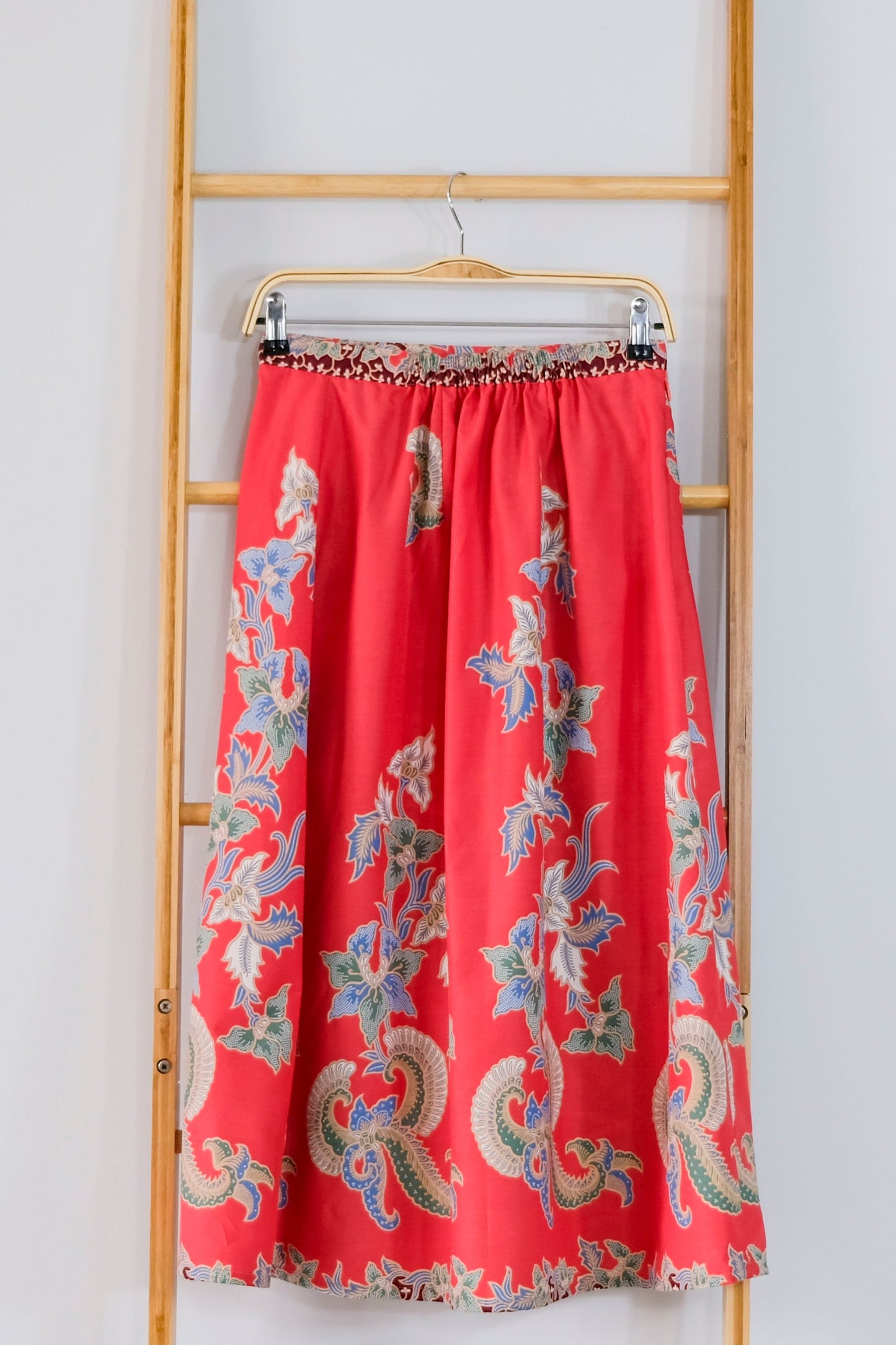 Malaysia-Batik-Attire-Skirt-Women