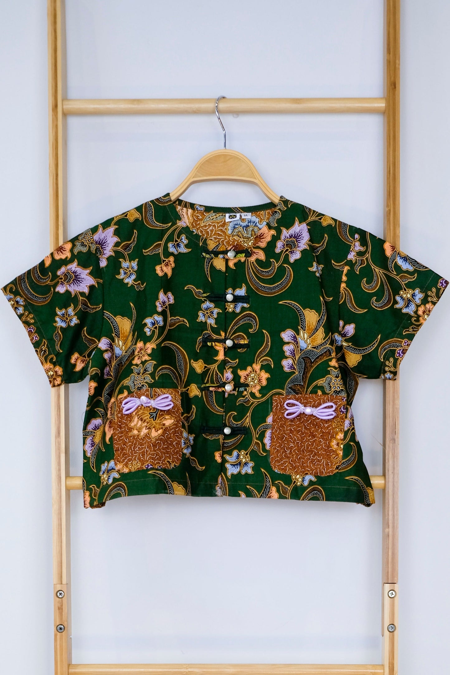 Malaysia-Batik-Attire-Top-Women