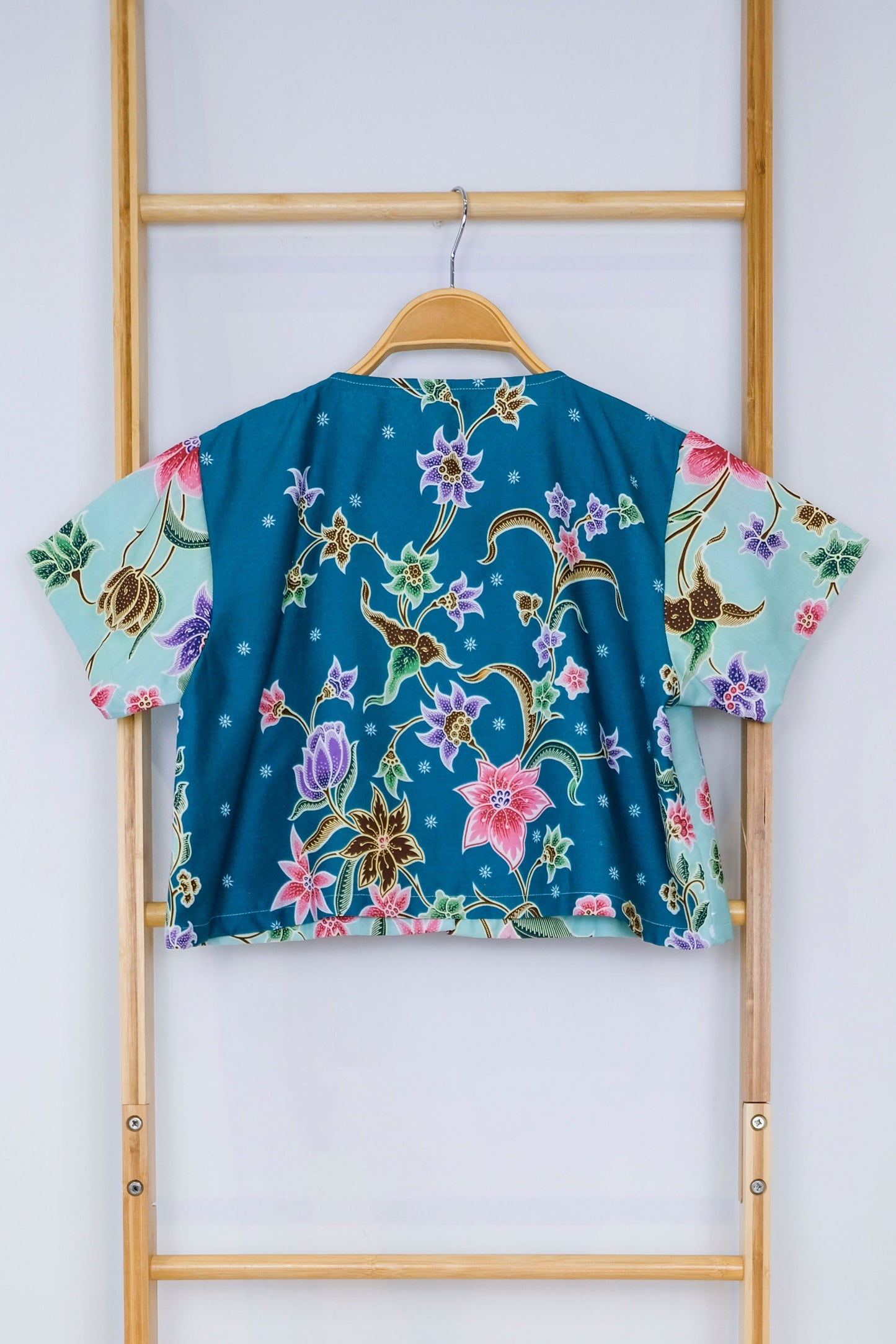 Malaysia-Batik-Attire-Top-Skirt-Women