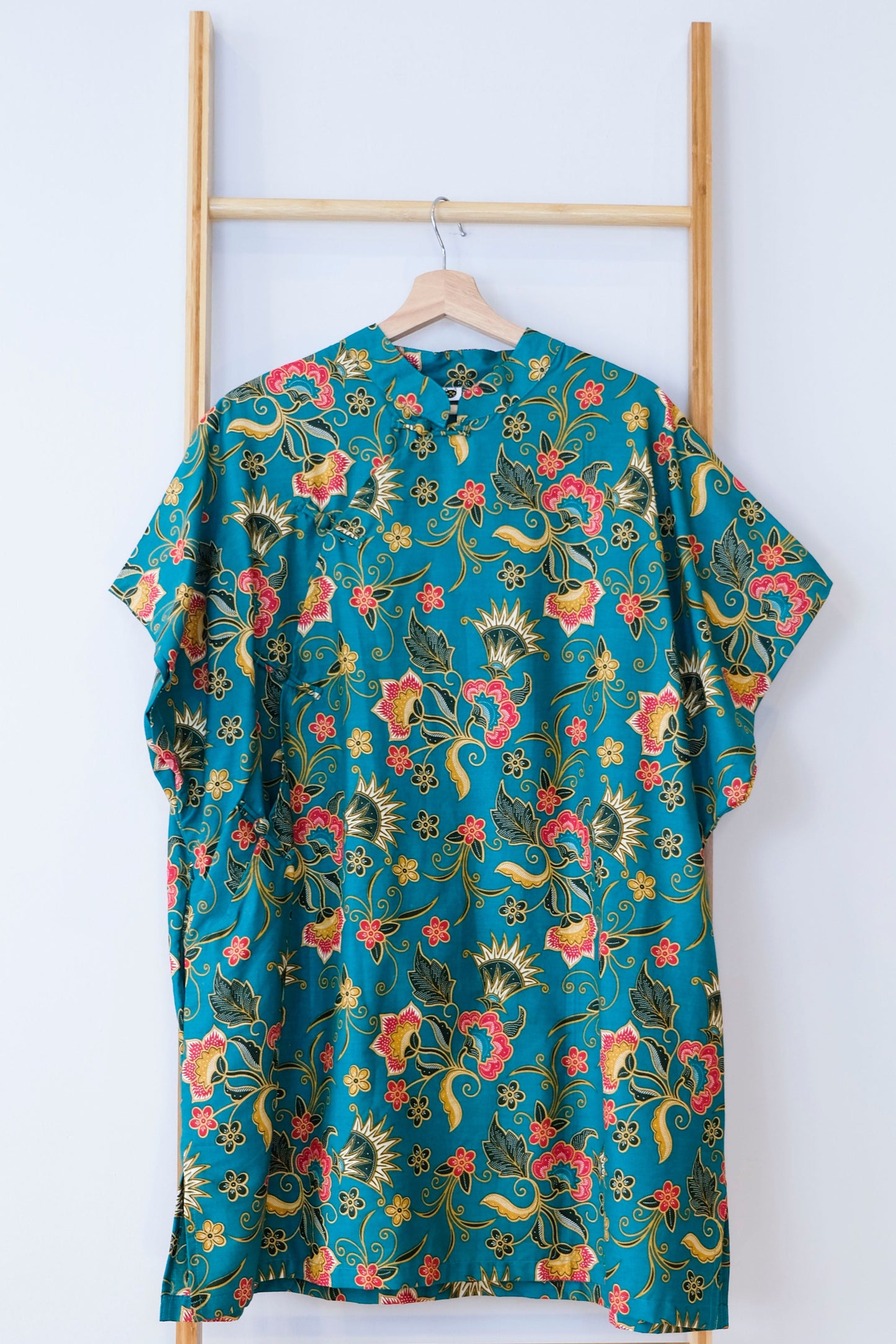 Malaysia-Batik-Attire-Dress-Women