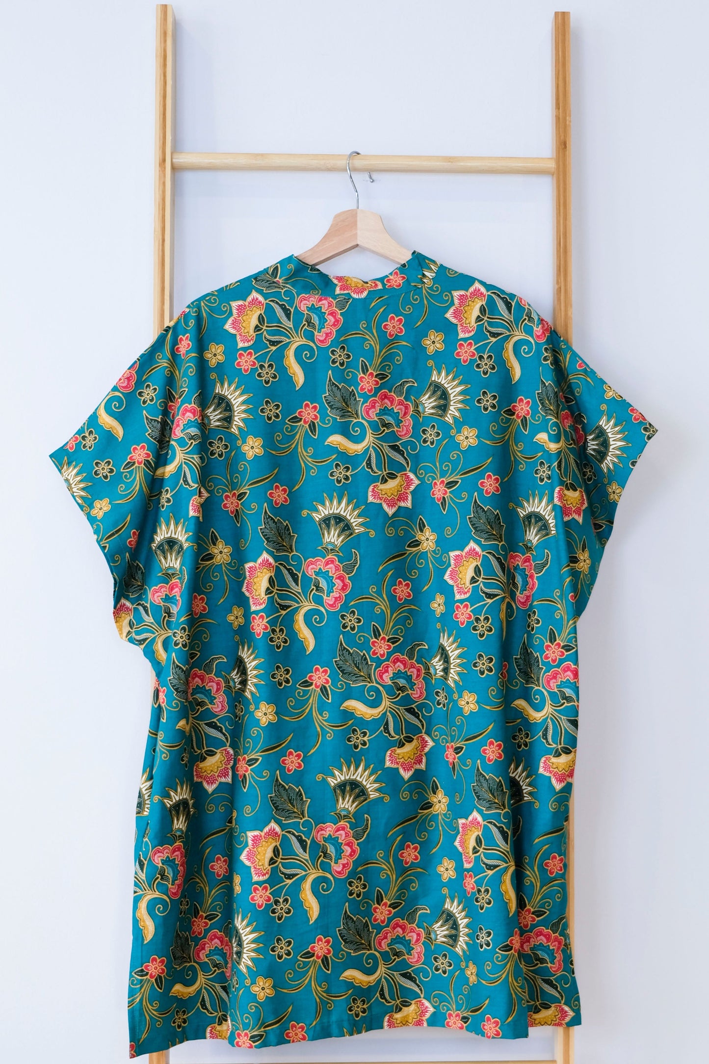 Malaysia-Batik-Attire-Dress-Women