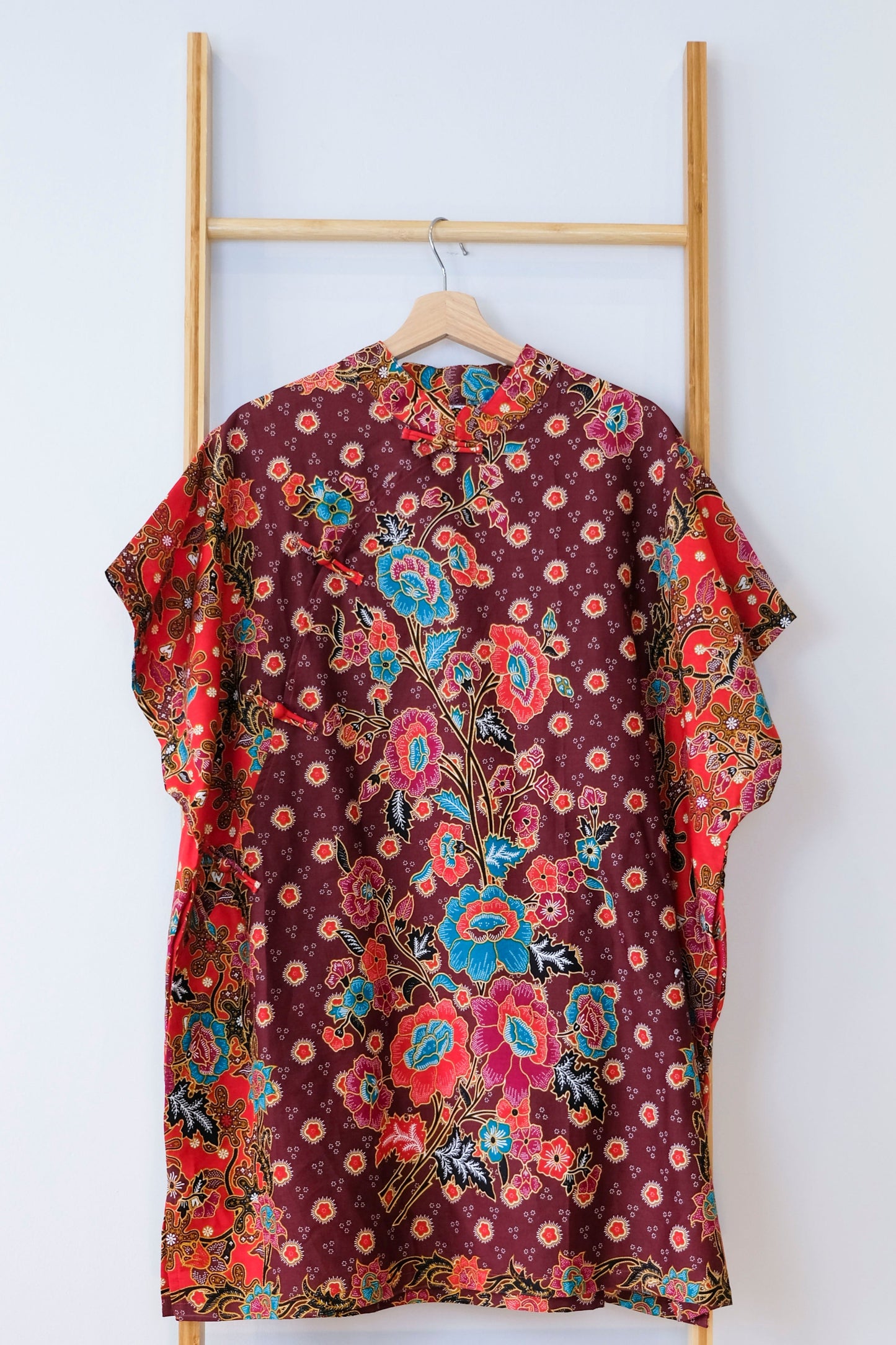 Malaysia-Batik-Attire-Dress-Women