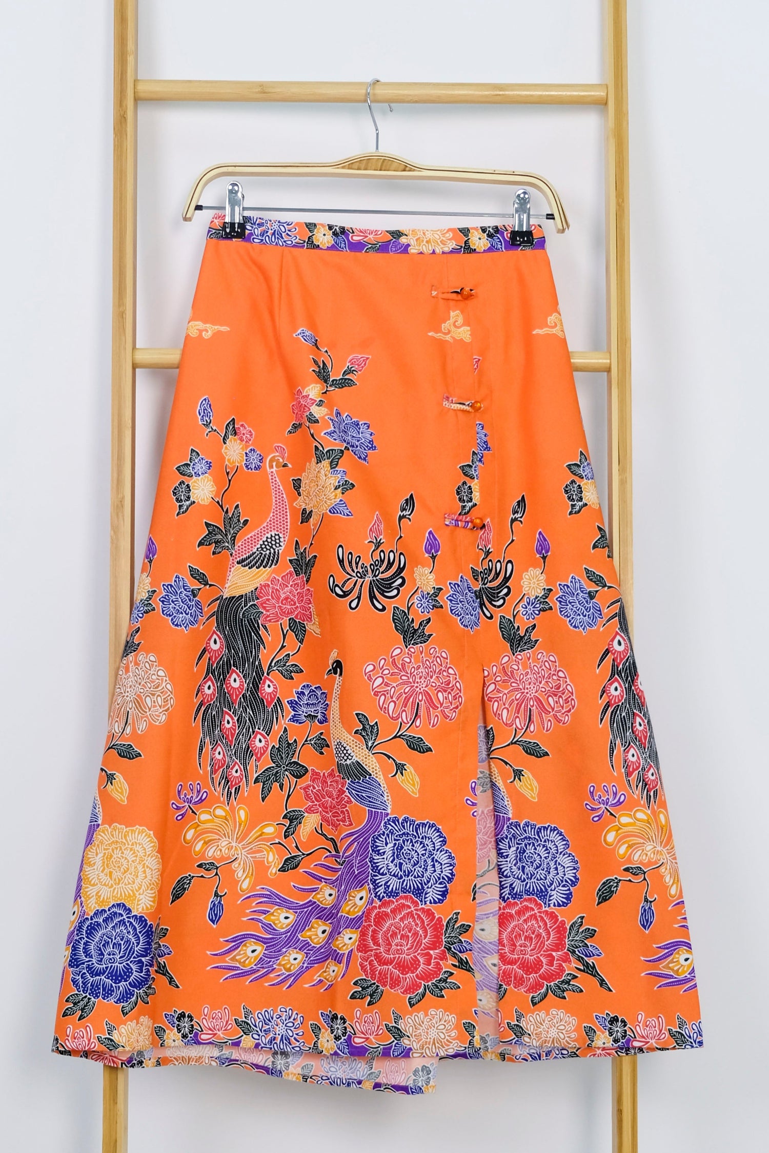 Malaysia-Batik-Attire-Skirt-Women