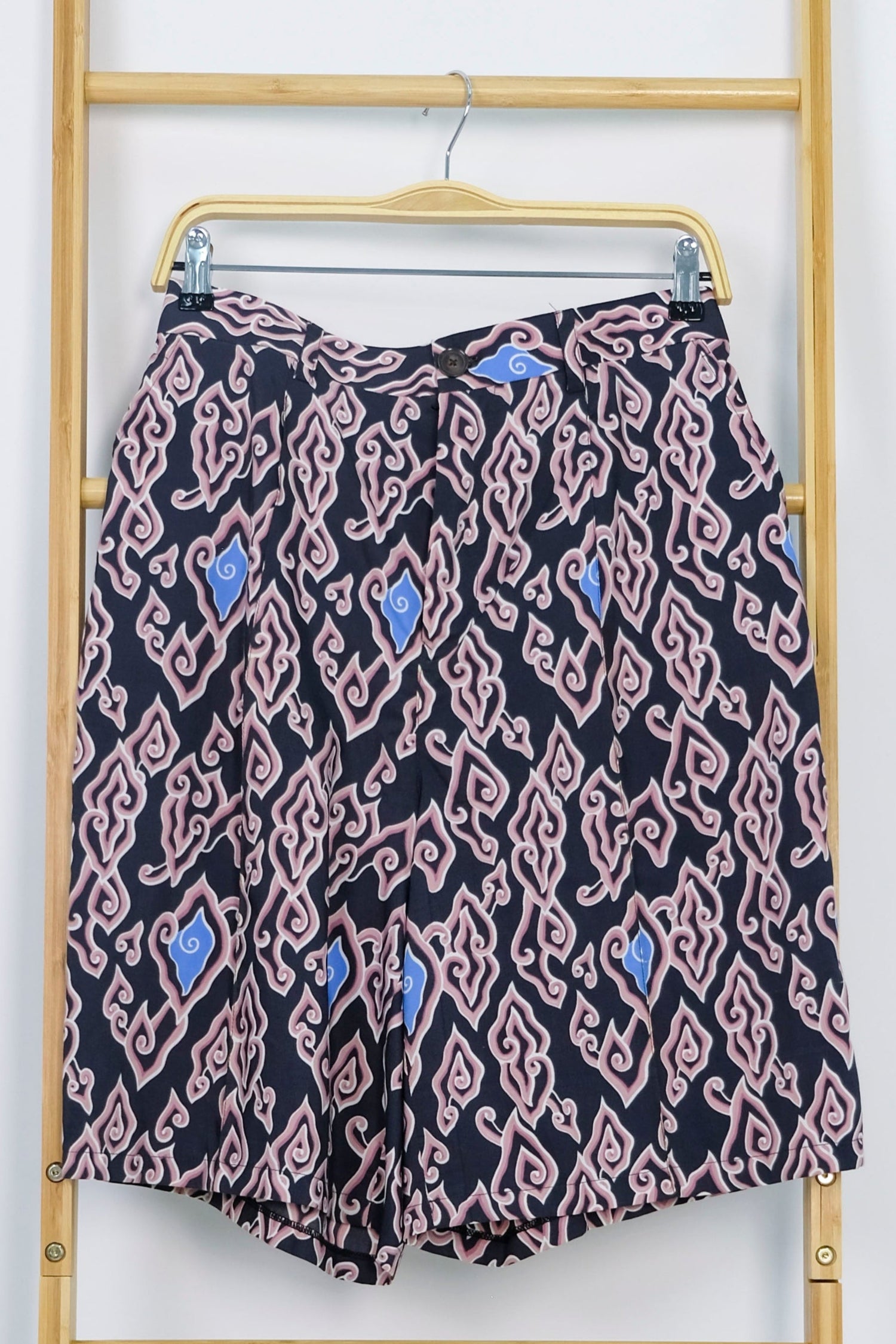 Malaysia-Batik-Attire-Shortpants-Men