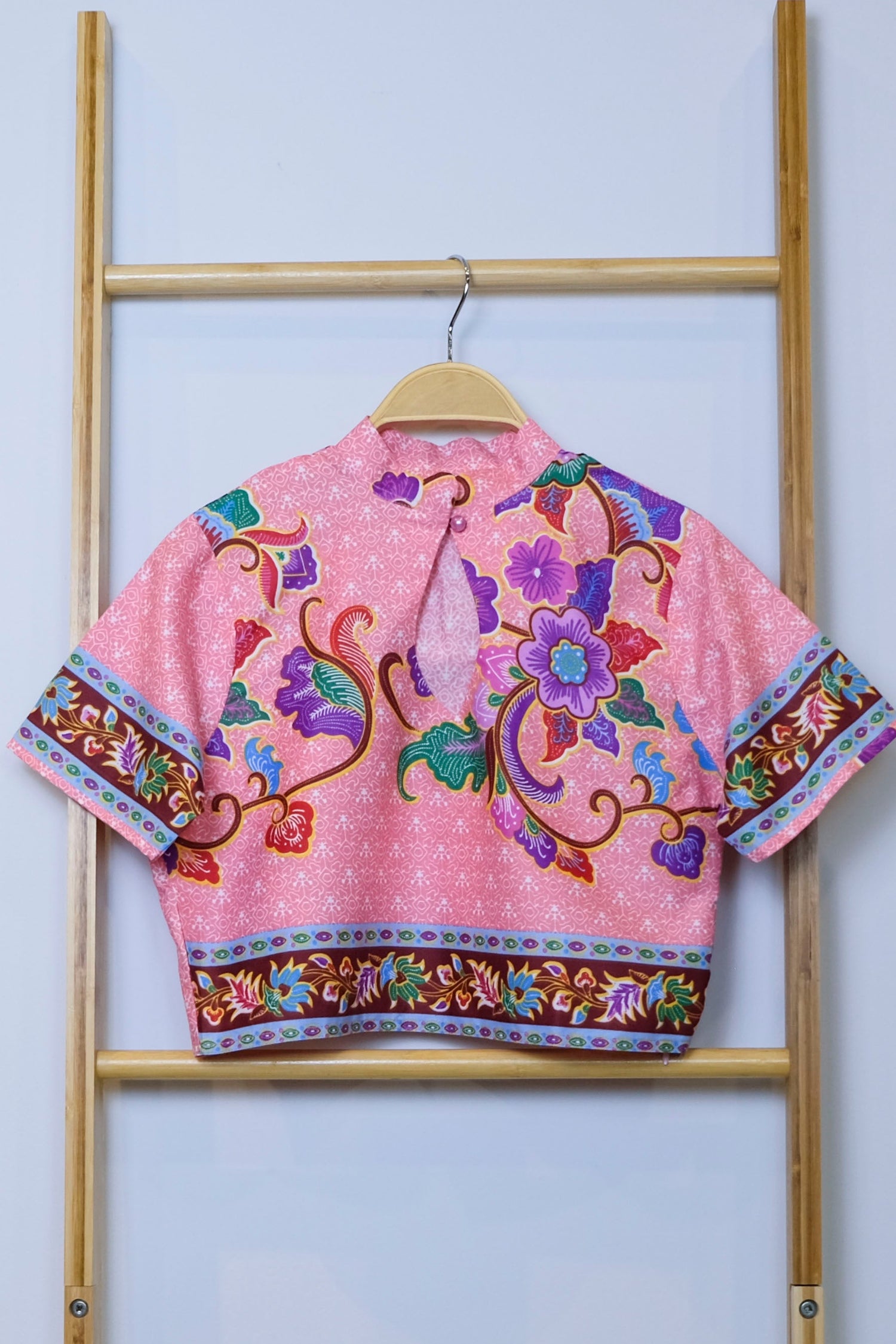 Malaysia-Batik-Attire-Top-Women