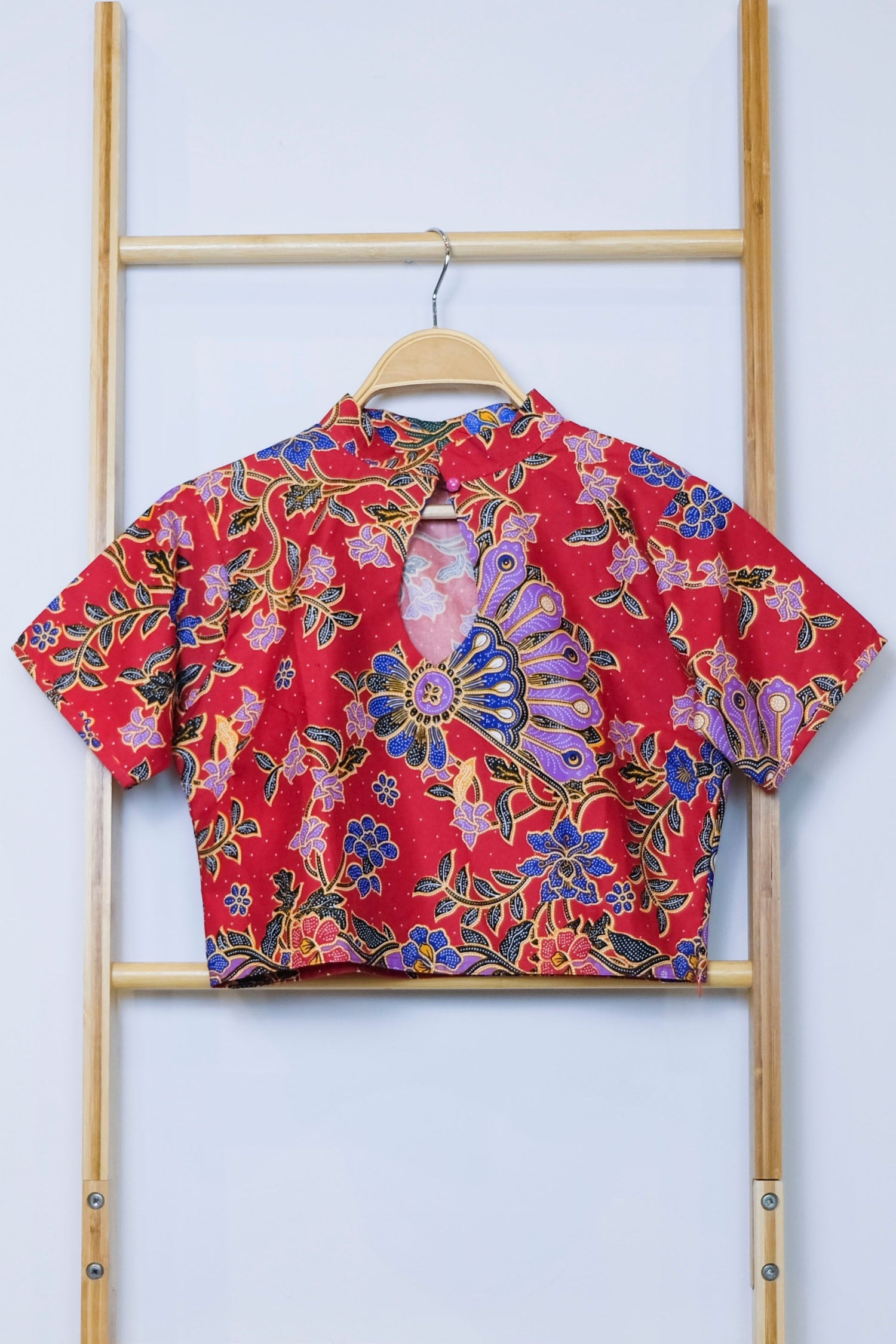 Malaysia-Batik-Attire-Top-Women