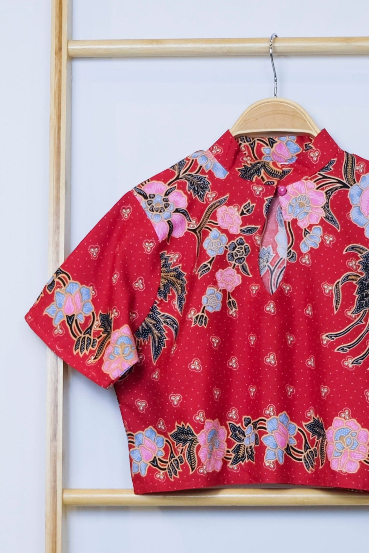 Malaysia-Batik-Attire-Top_Women