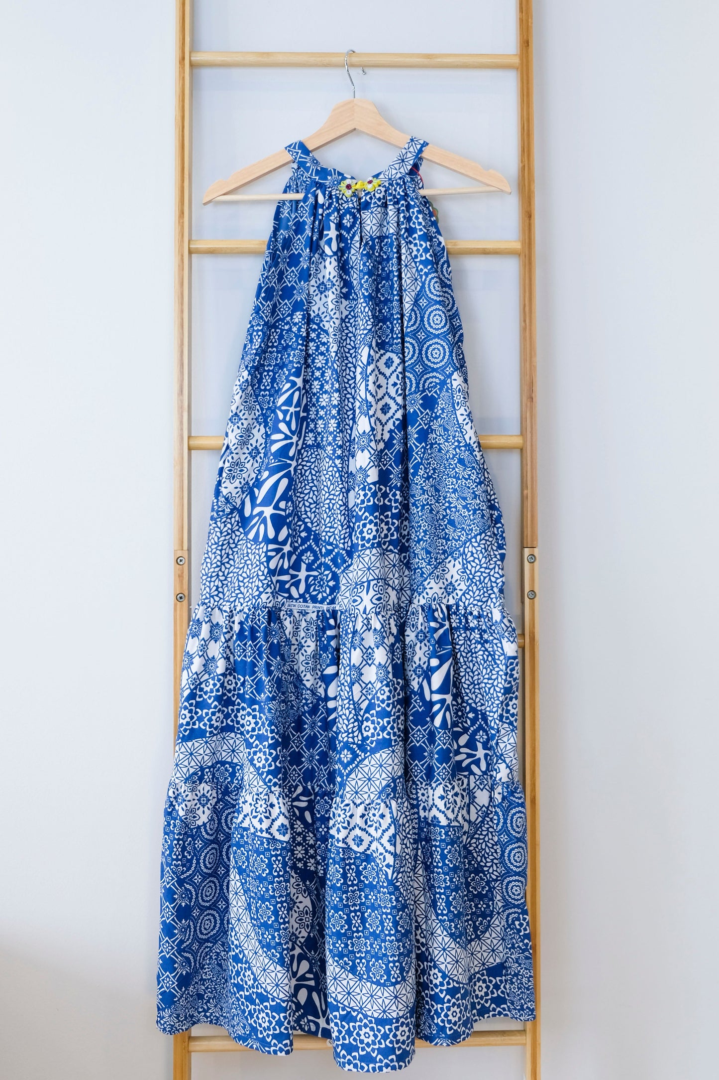 Malaysia-Batik-Attire-Dress-Women