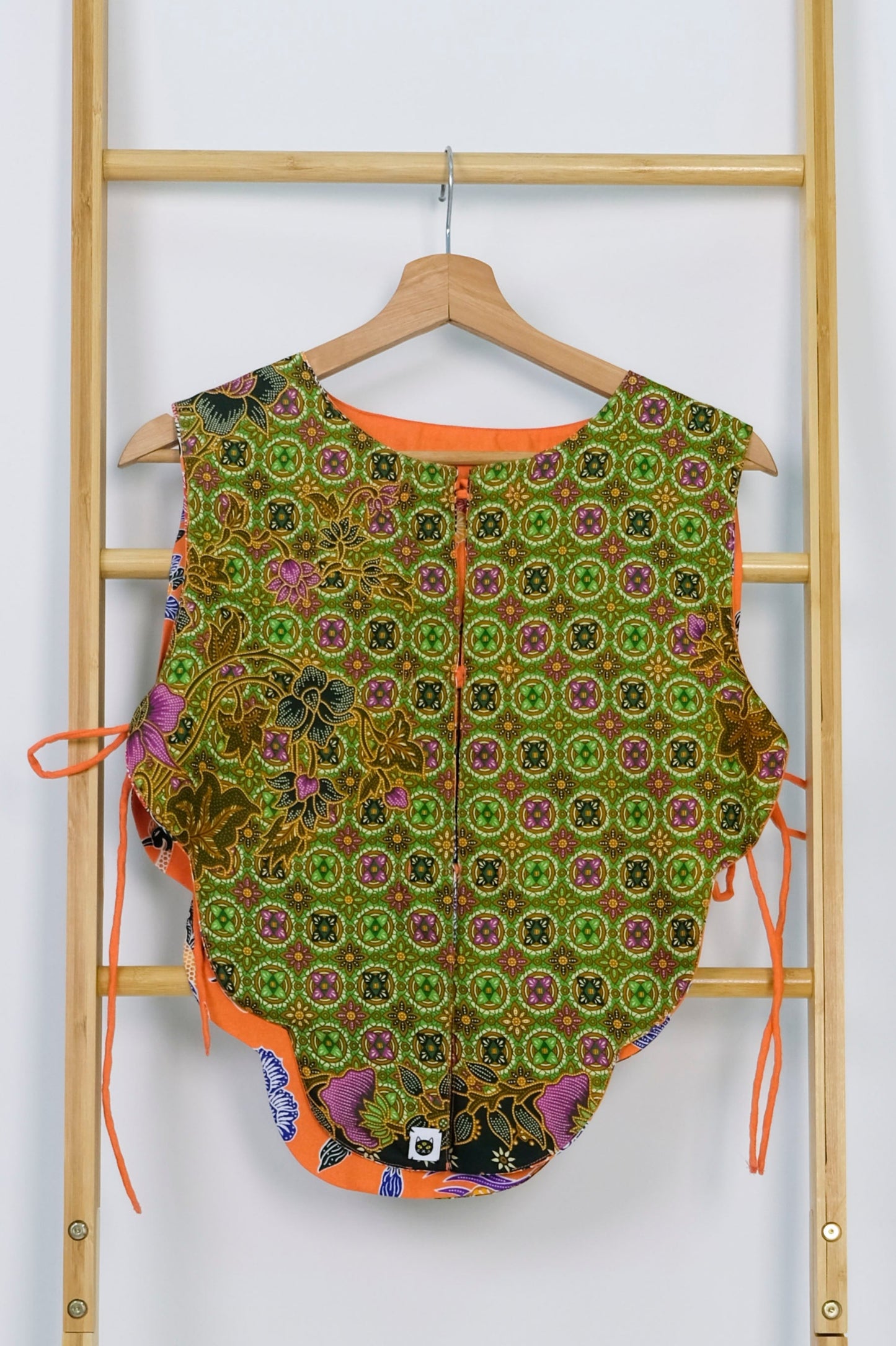 Malaysia-Batik-Attire-Top-Women