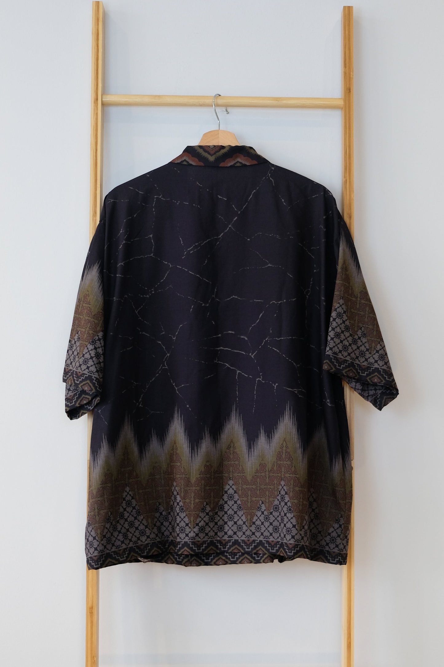 Malaysia-Batik-Attire-Top-Men