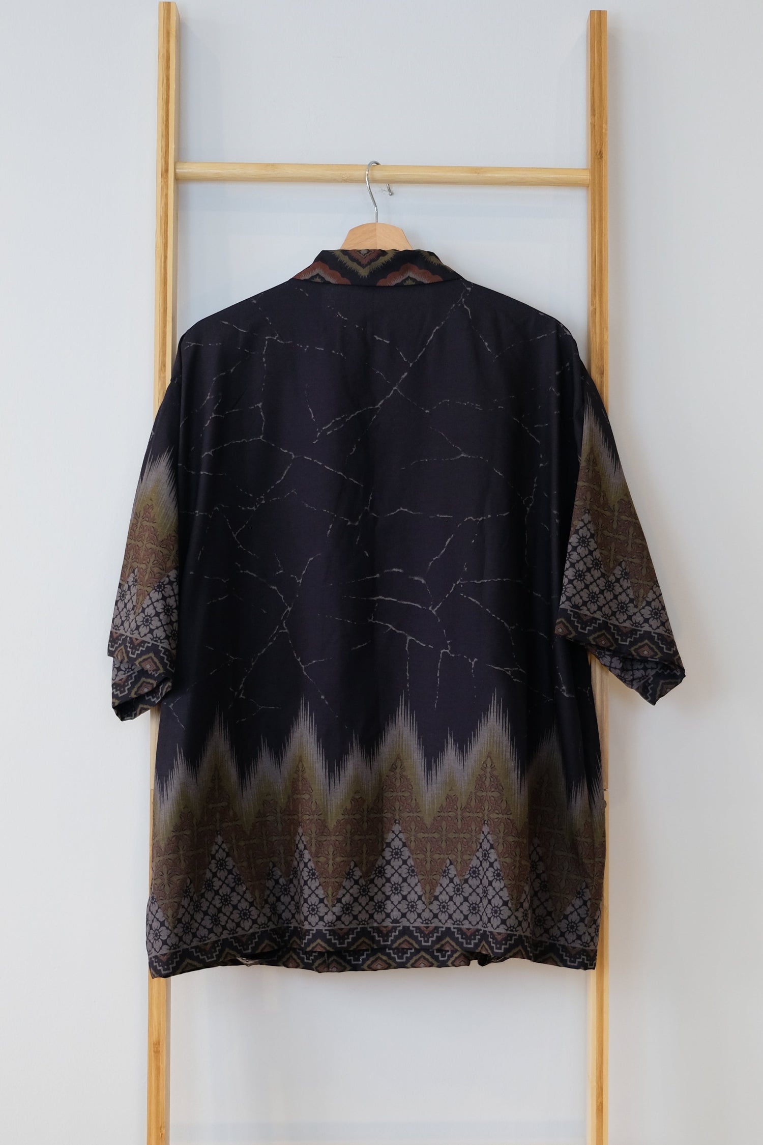 Malaysia-Batik-Attire-Top-Men