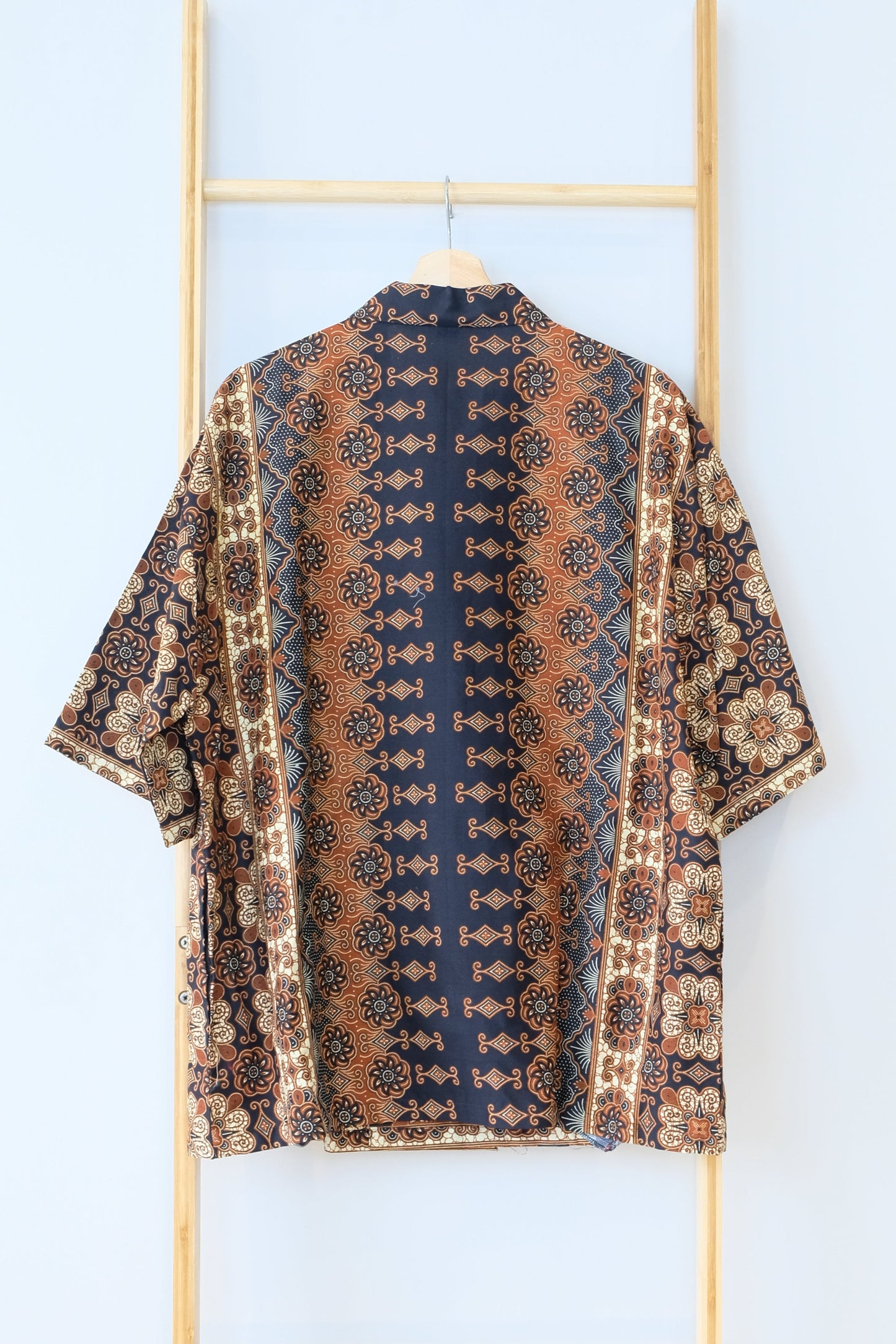 Malaysia-Batik-Attire-Top-Men