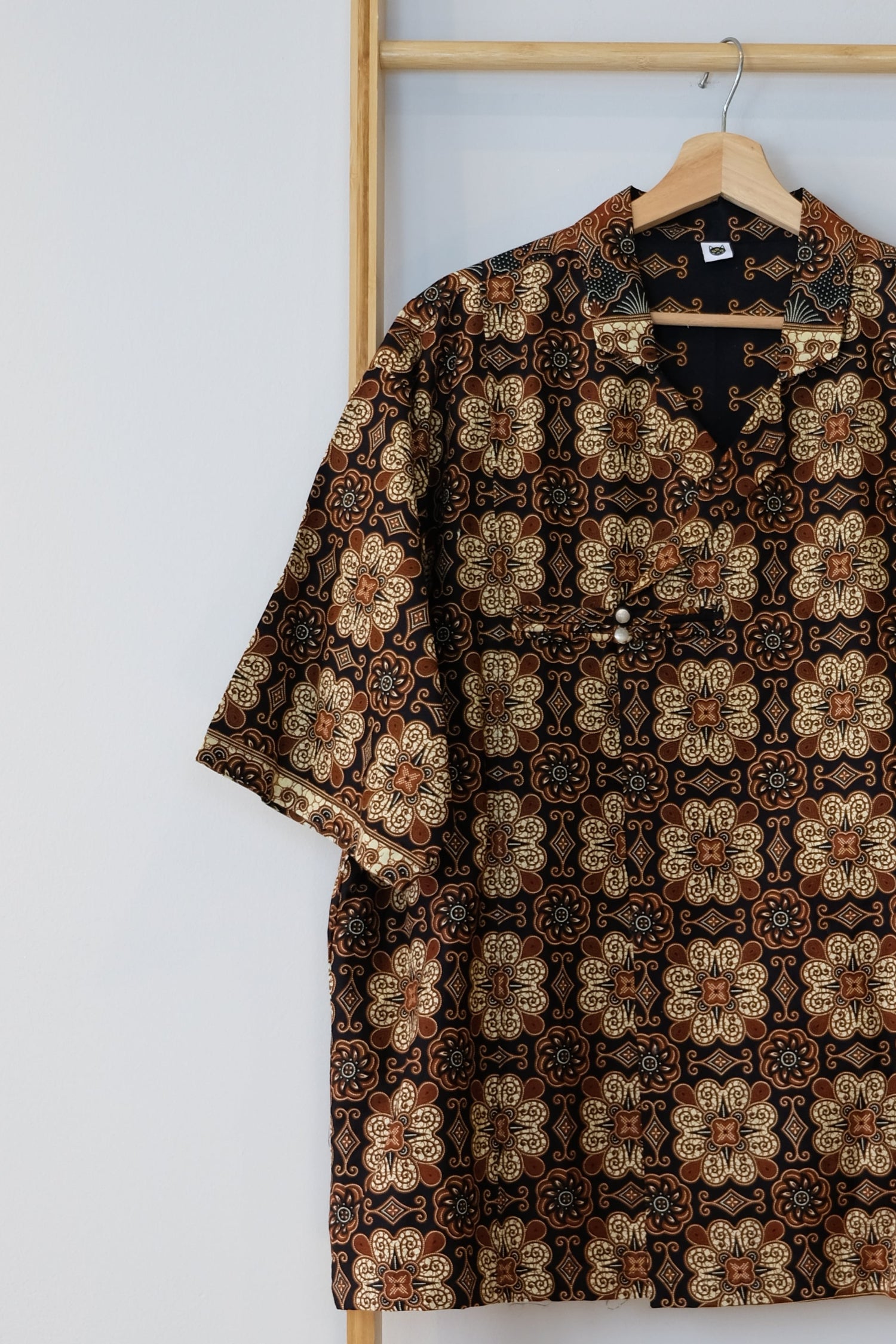 Malaysia-Batik-Attire-Top-Men