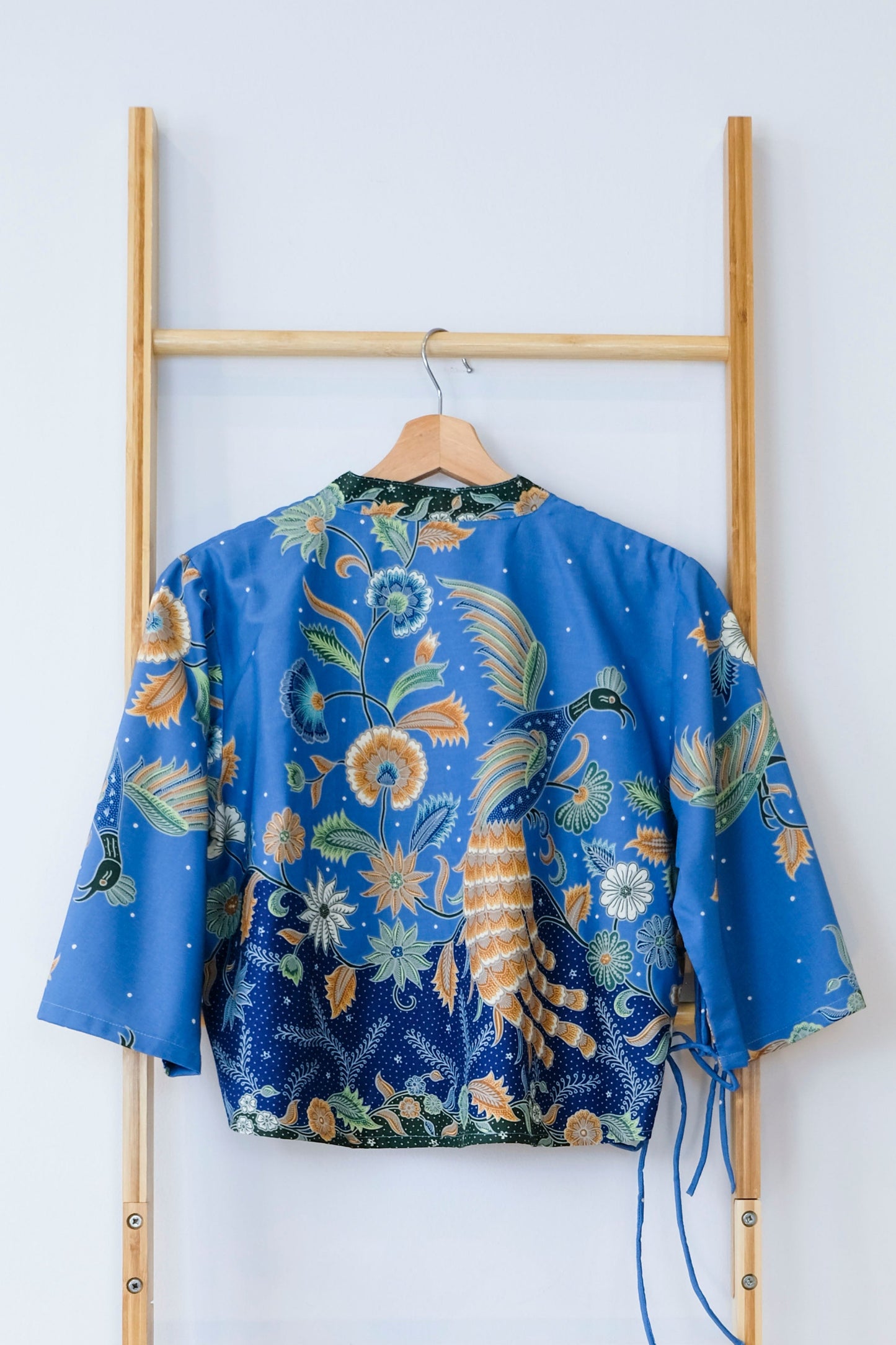 Malaysia-Batik-Attire-Top_women