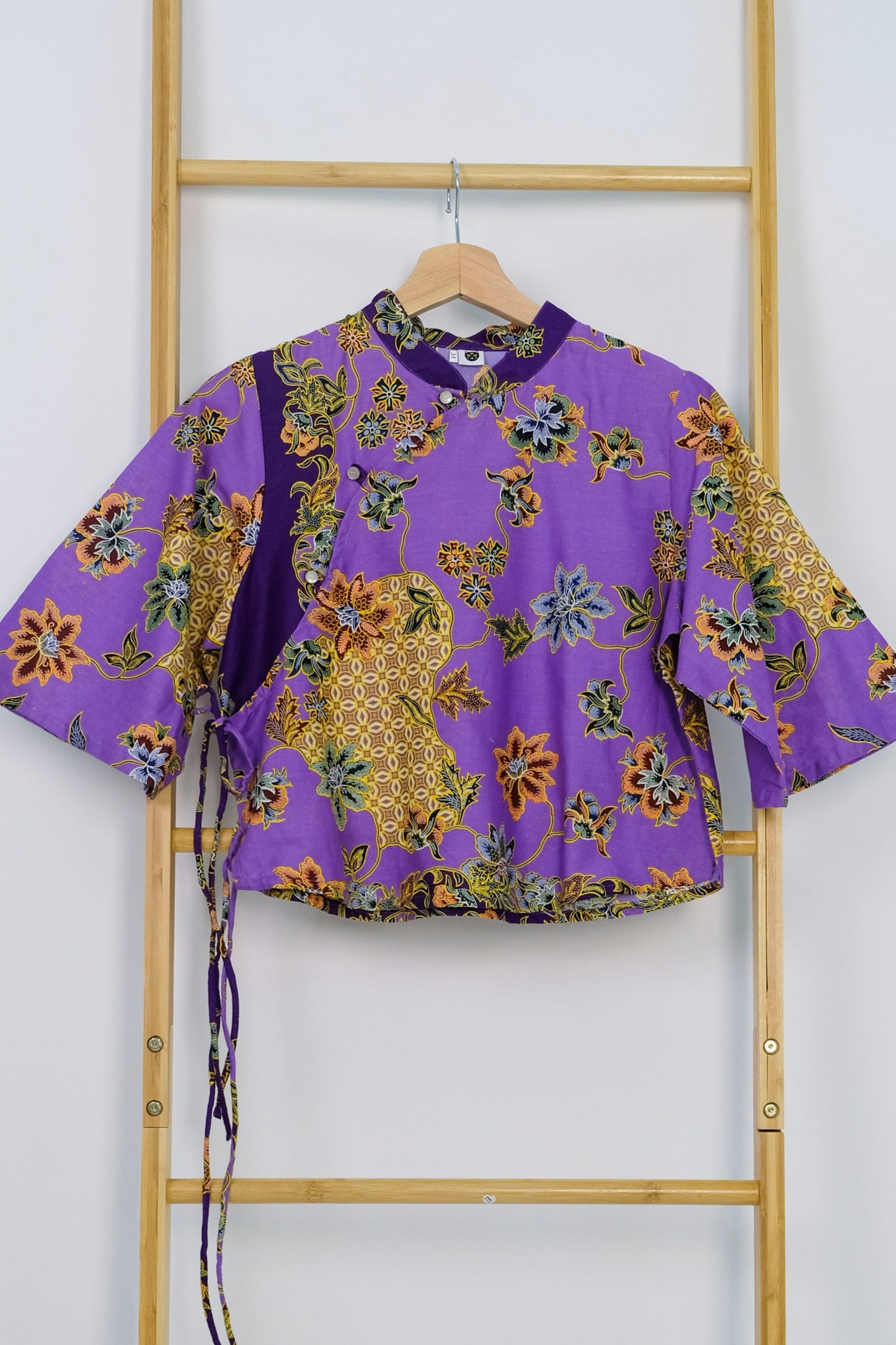Malaysia-Batik-Attire-Top-Women