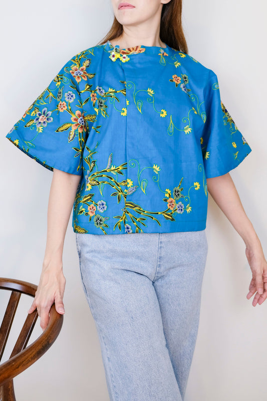 Malaysia-Batik-Attire-Top-Women