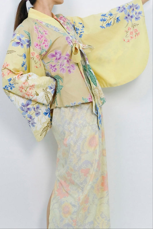 Malaysia-Batik-Attire-Top-Women