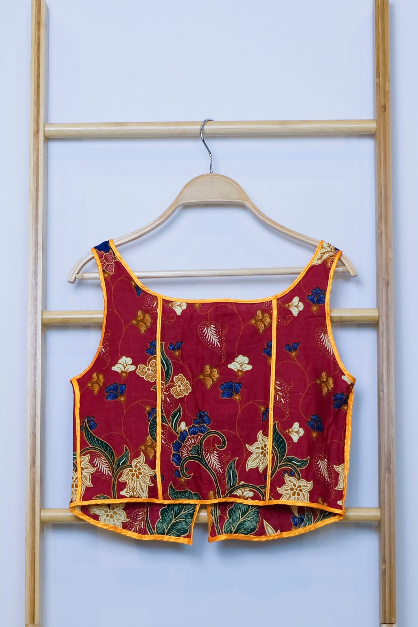 Malaysia-Batik-Attire-Top-Women