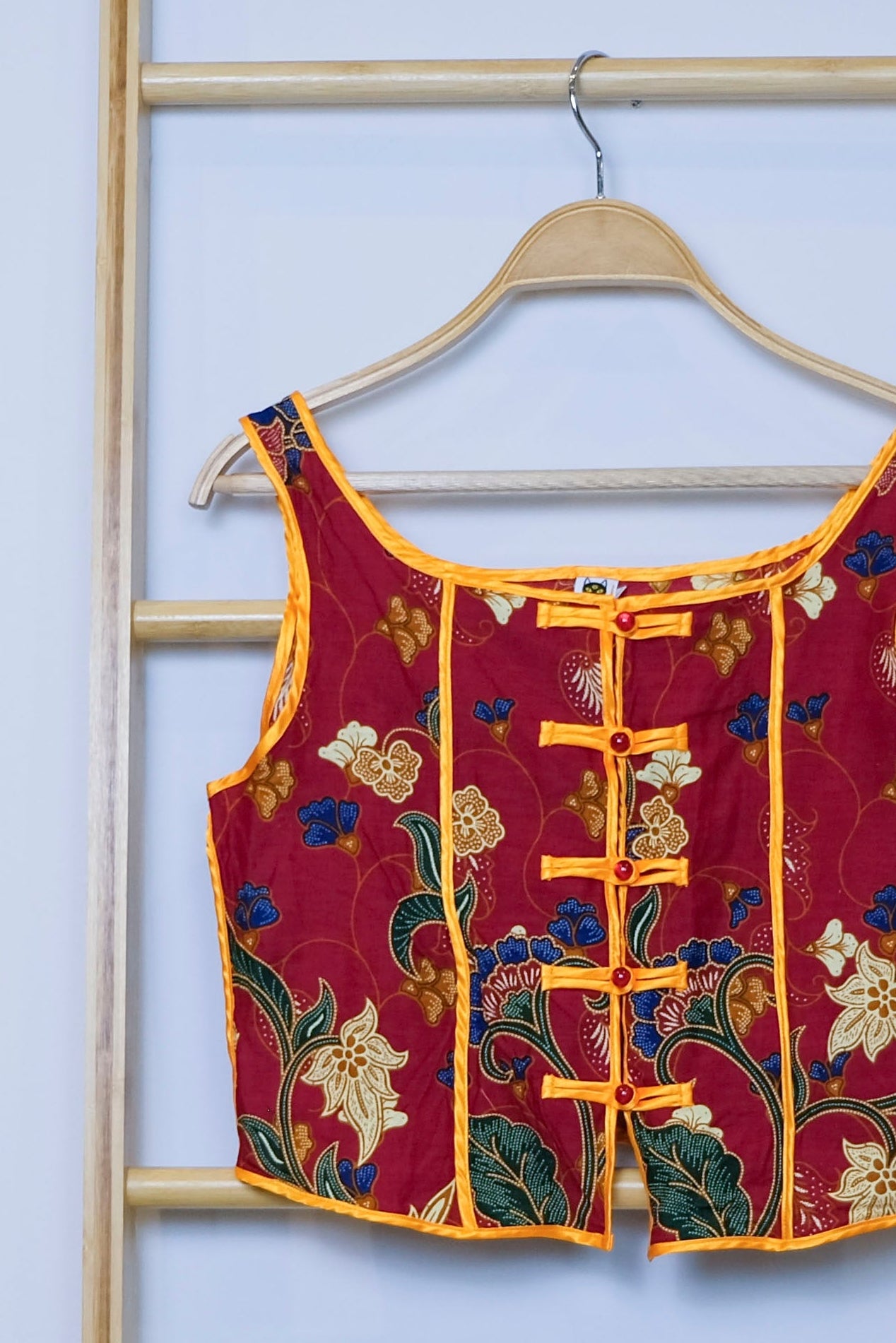 Malaysia-Batik-Attire-Top-Women