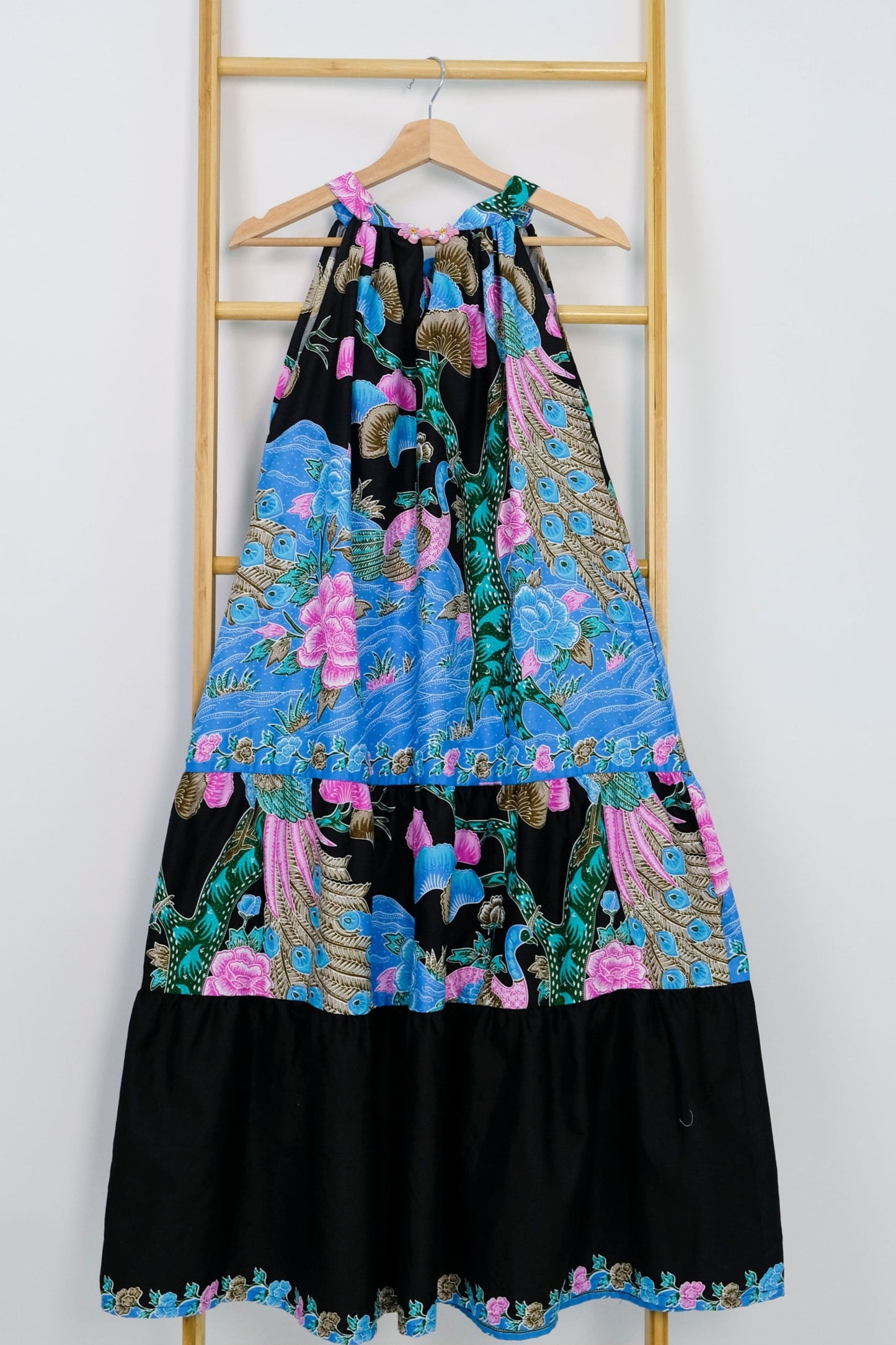 Malaysia-Batik-Attire-Dress-Women