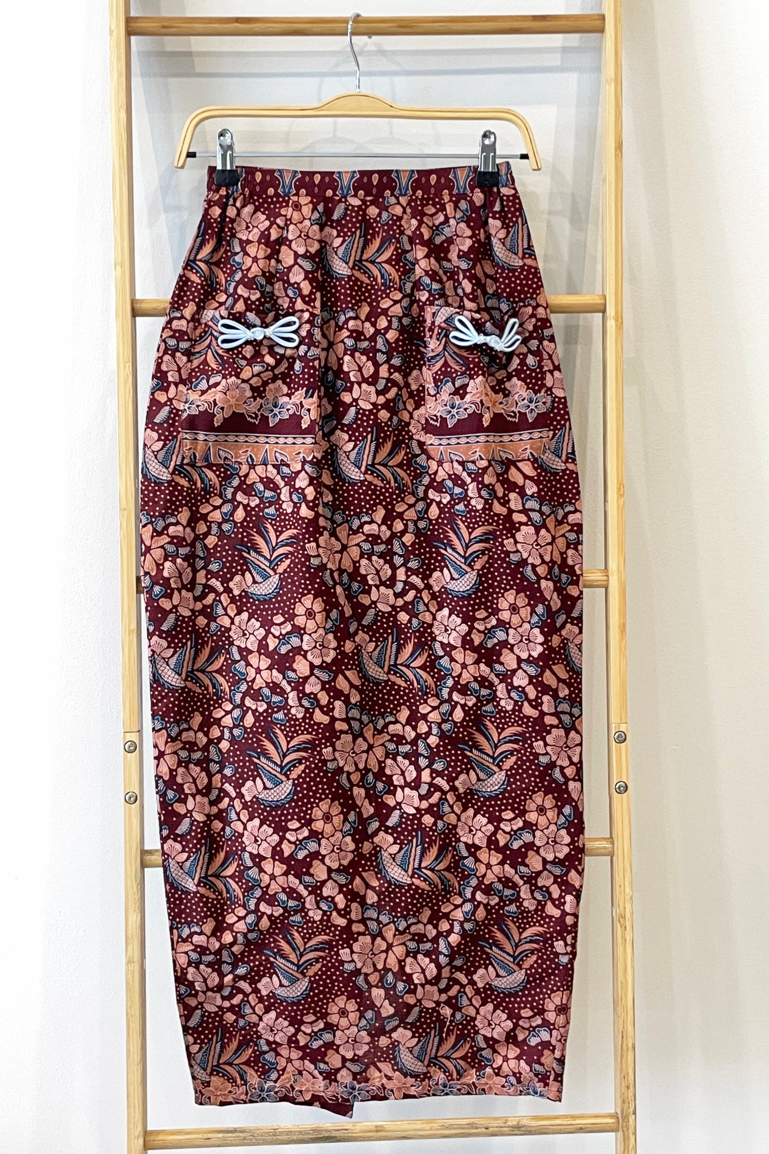 Malaysia-Batik-Attire-skirt-women