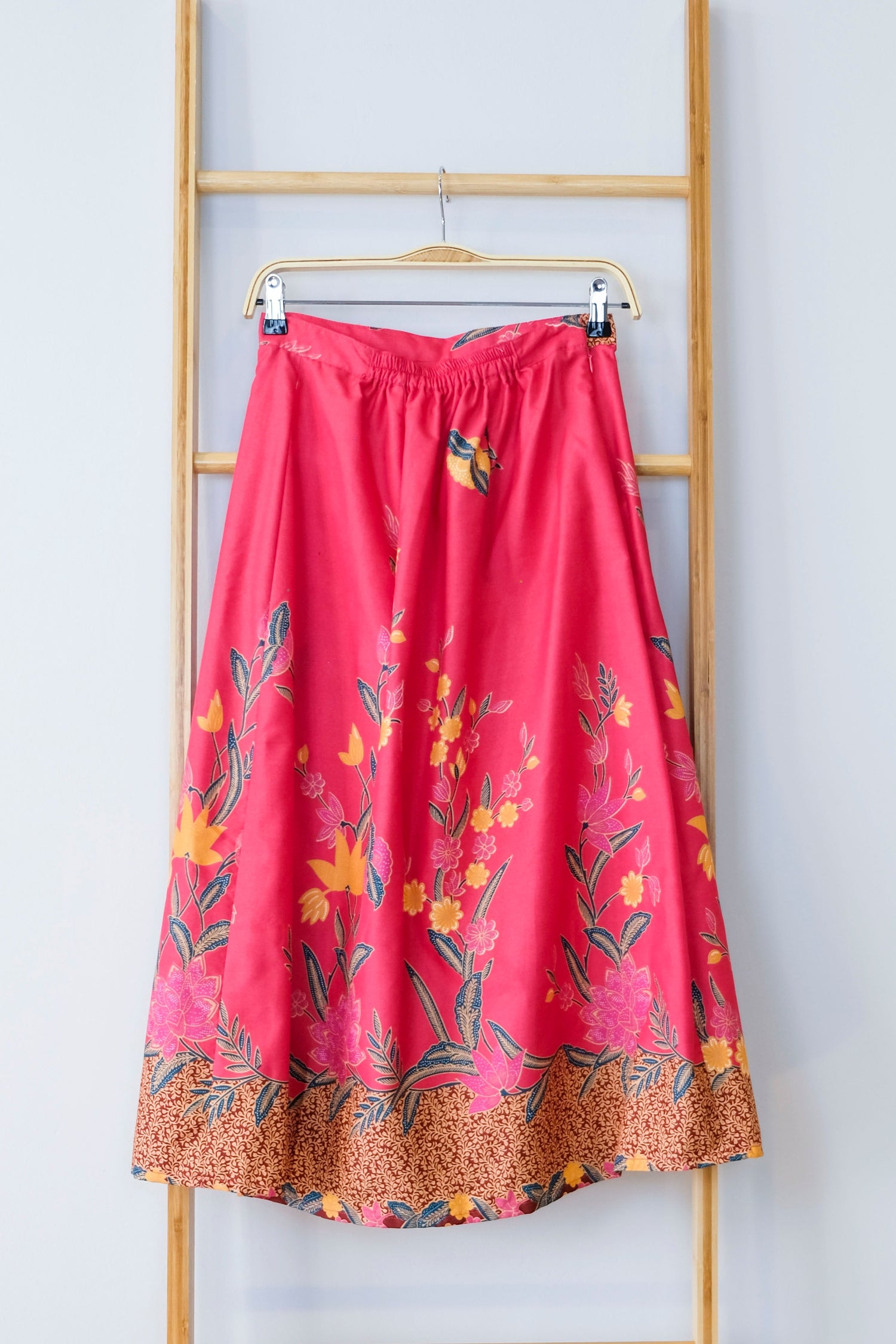 Malaysia-Batik-Attire-Skirt-Women