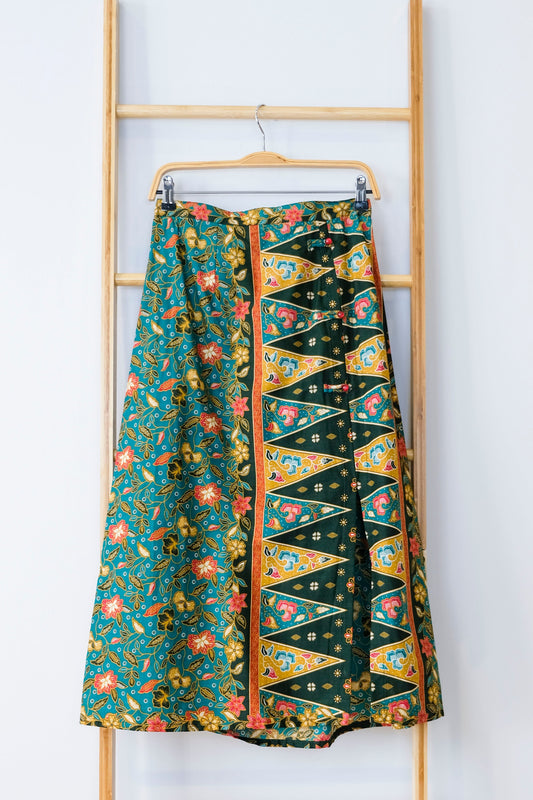 Malaysia-Batik-Attire-Skirt-Women