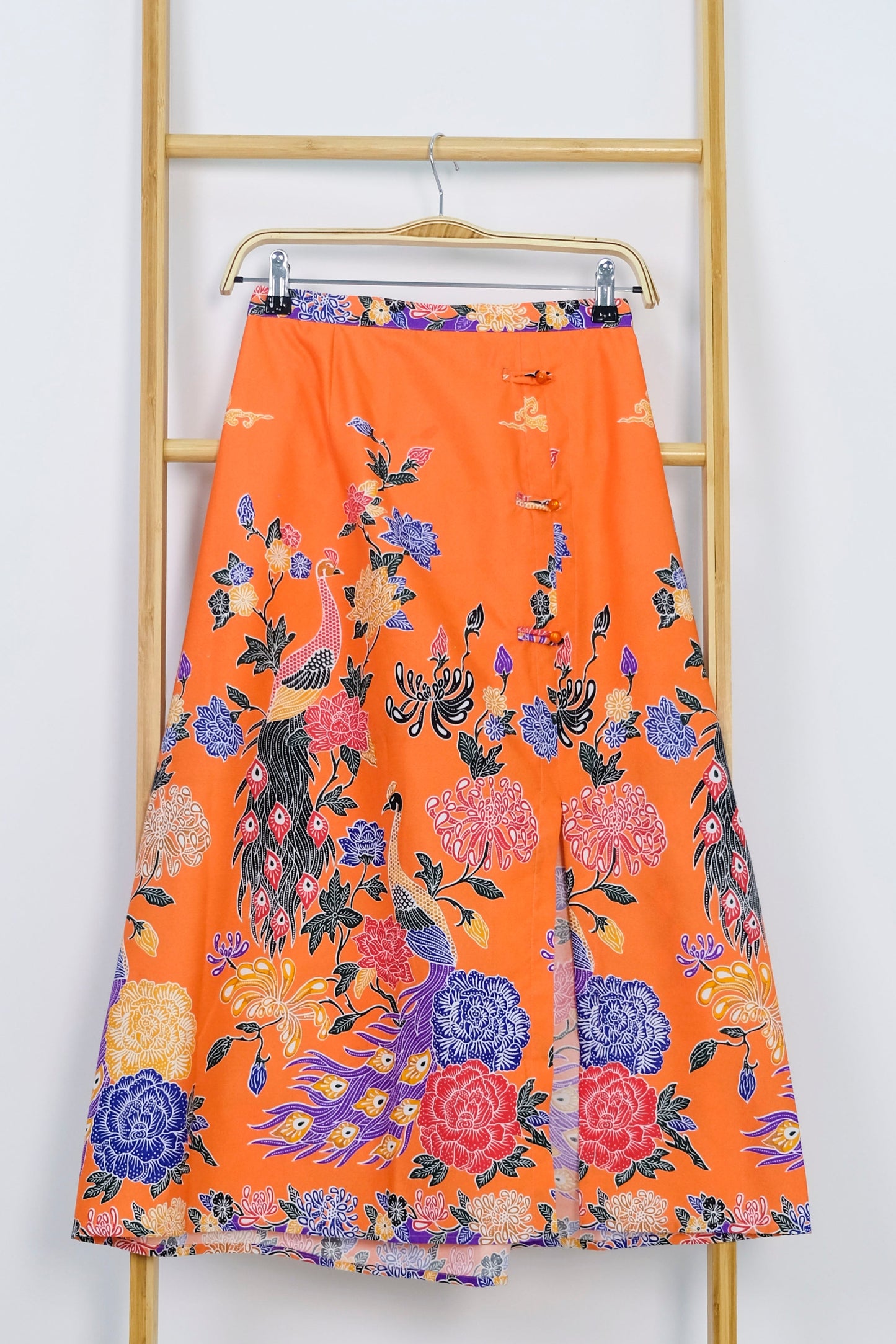 Malaysia-Batik-Attire-Skirt-Women