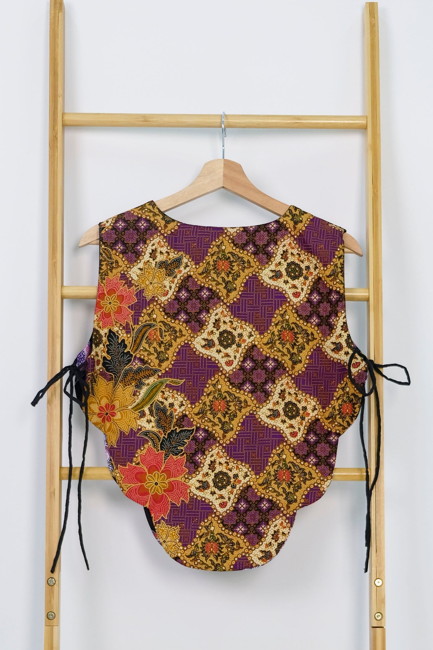 Malaysia-Batik-Attire-Top-Vest-Women