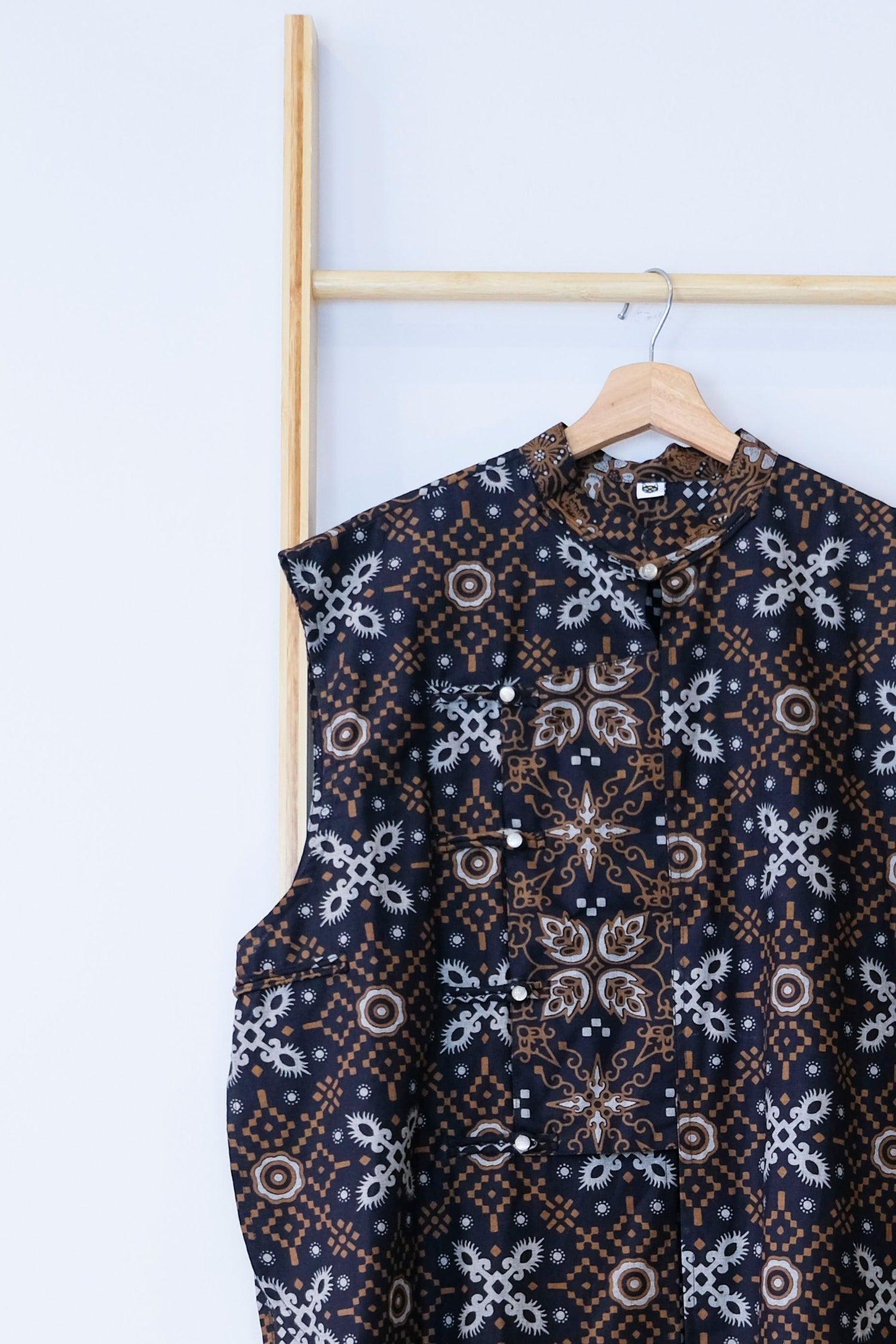 Malaysia-Batik-Attire-Top-Men