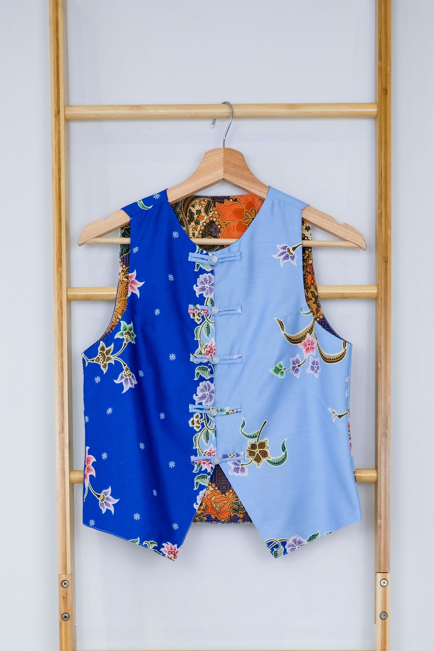 Malaysia-Batik-Attire-Top-Skirt-Women