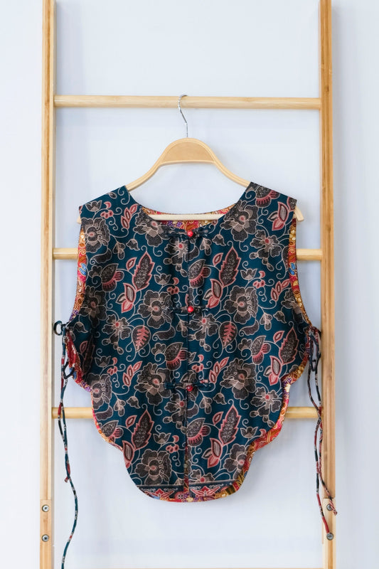 Malaysia-Batik-Attire-Top-Women